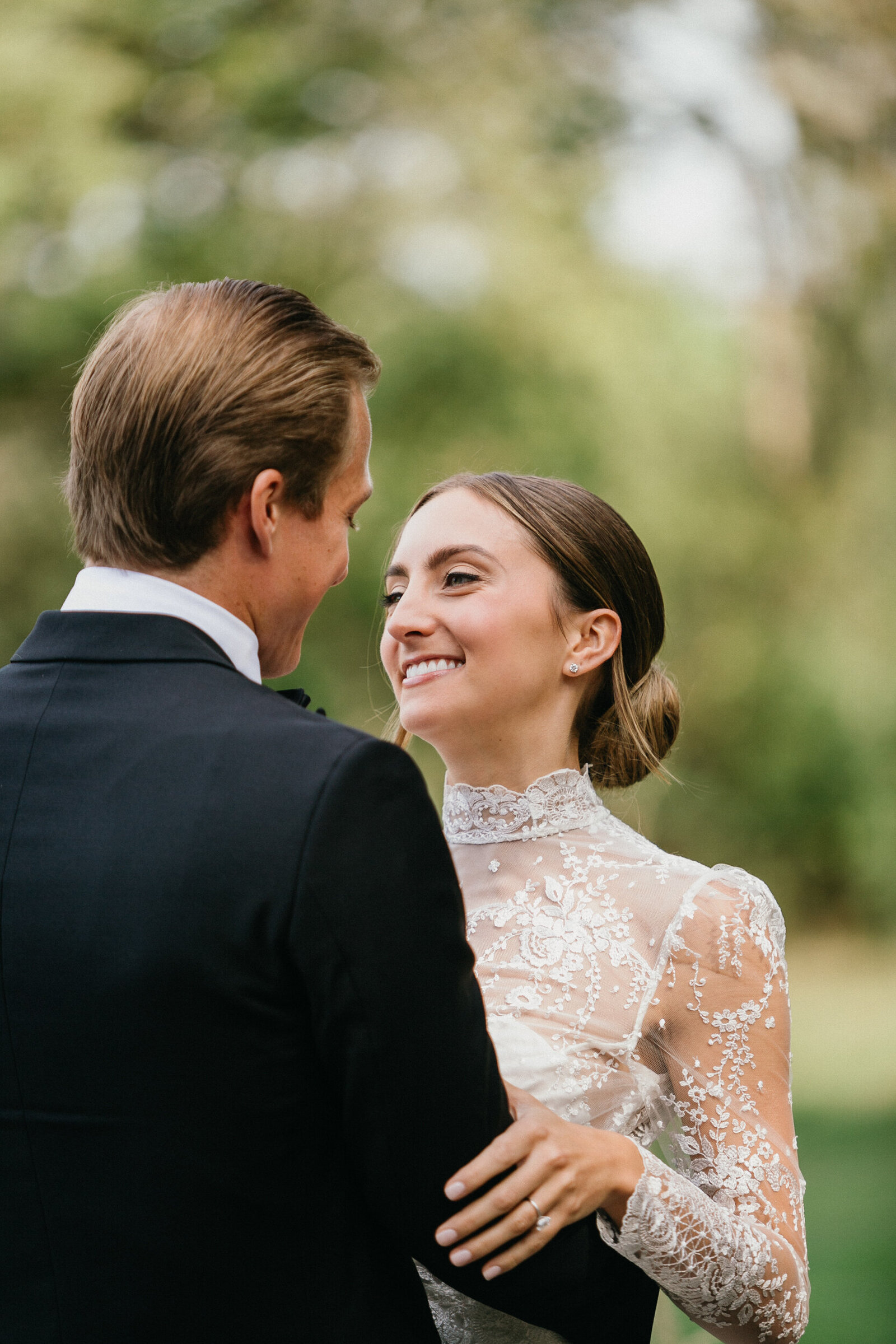 The couple sharing vows at a Philadelphia wedding venue.