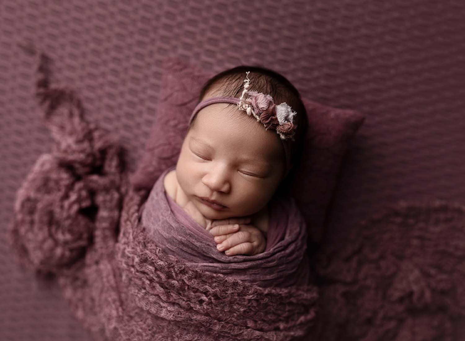 Arlington VA newborn portraits, newborn photographer in Arlington VA, professional newborn photos, newborn photography packages