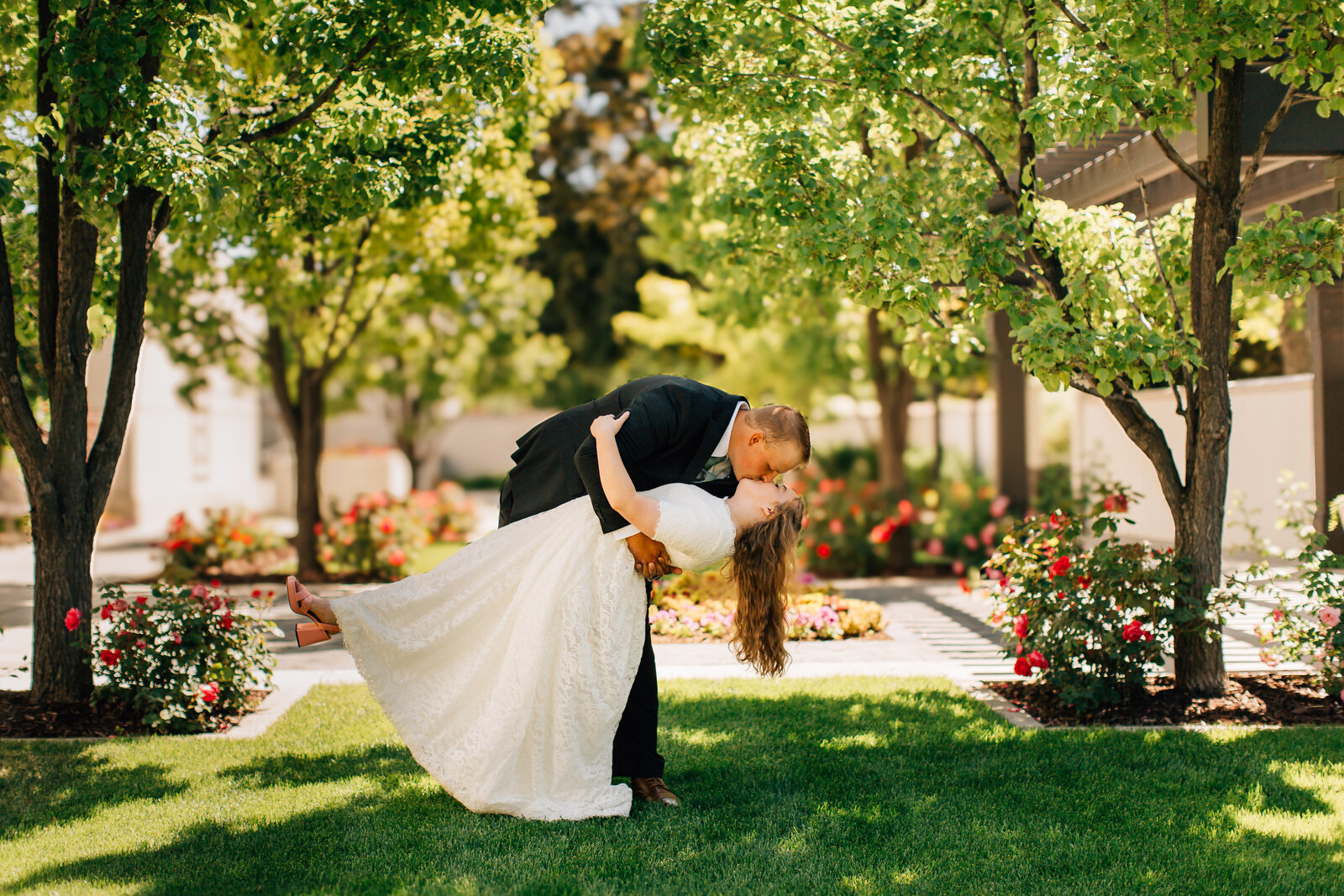 Wedding-IDFallsTemple_TianaSimpsonPhotography-002