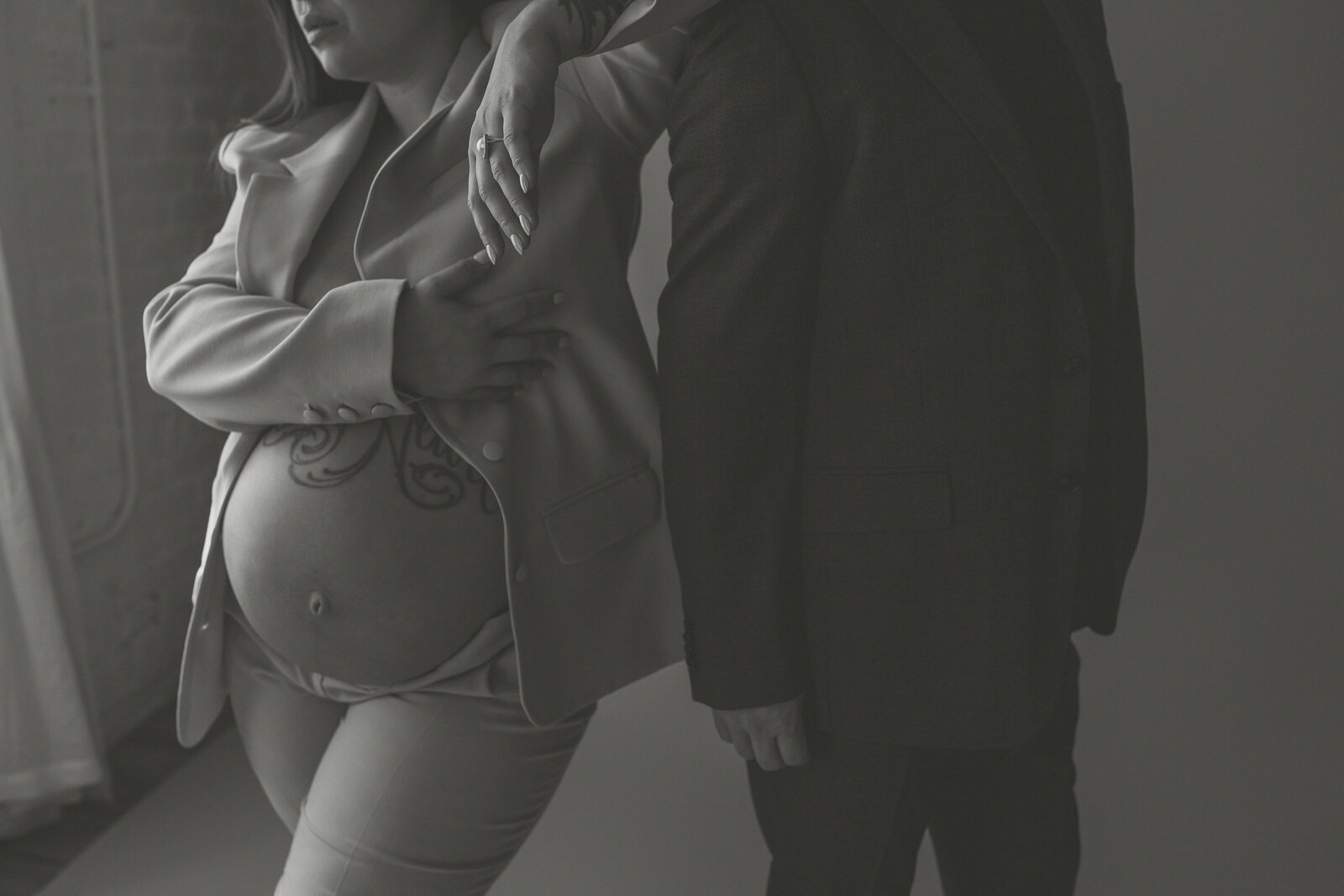 Couples-maternity-photos-12