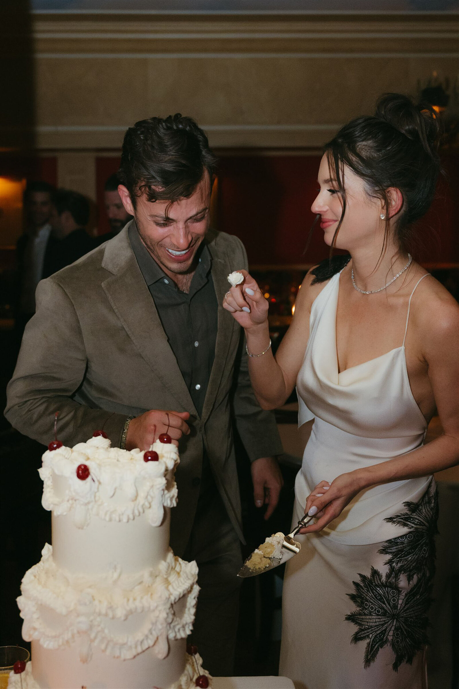 Elegant Aspen wedding weekend with luxurious mountain views, stylish bride and groom, and sophisticated decor