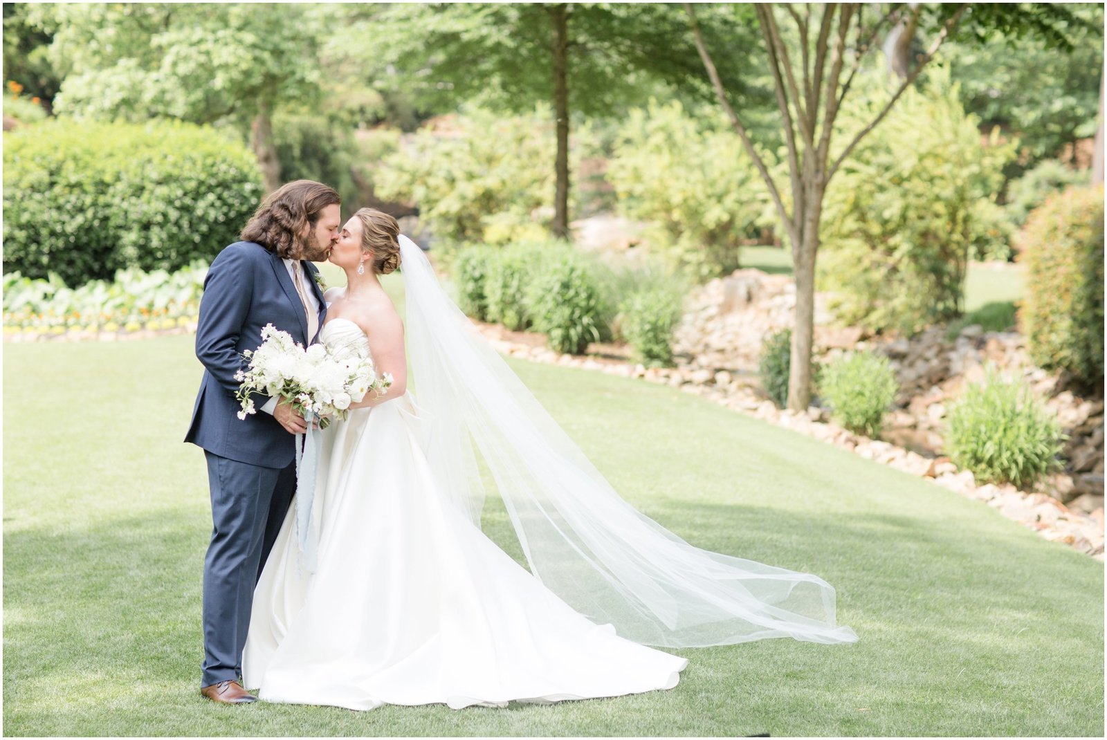 avenue-downtown-greenville-wedding_0327