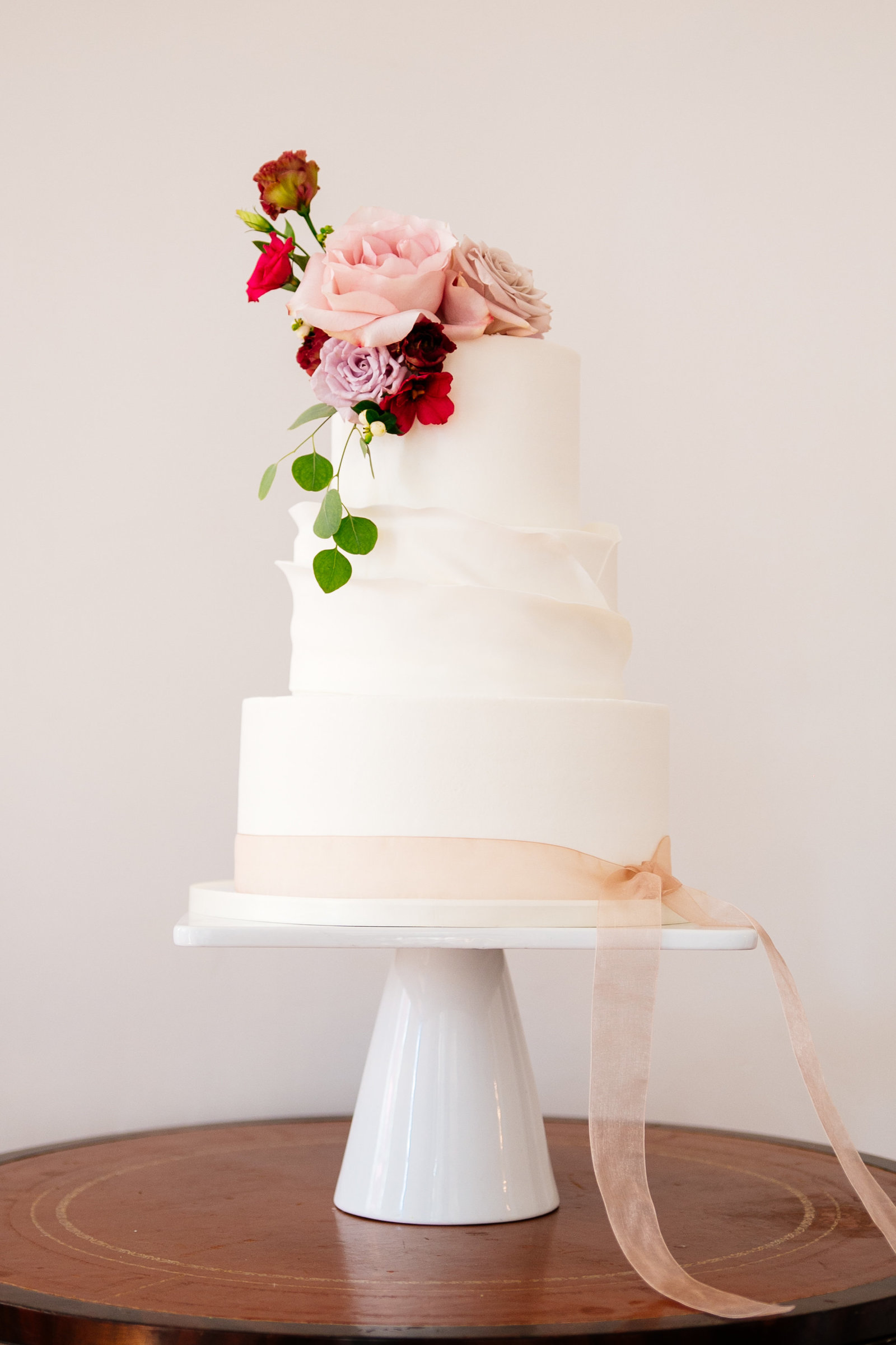 Modern-Wedding-Cake-Ashley-Cakes-45
