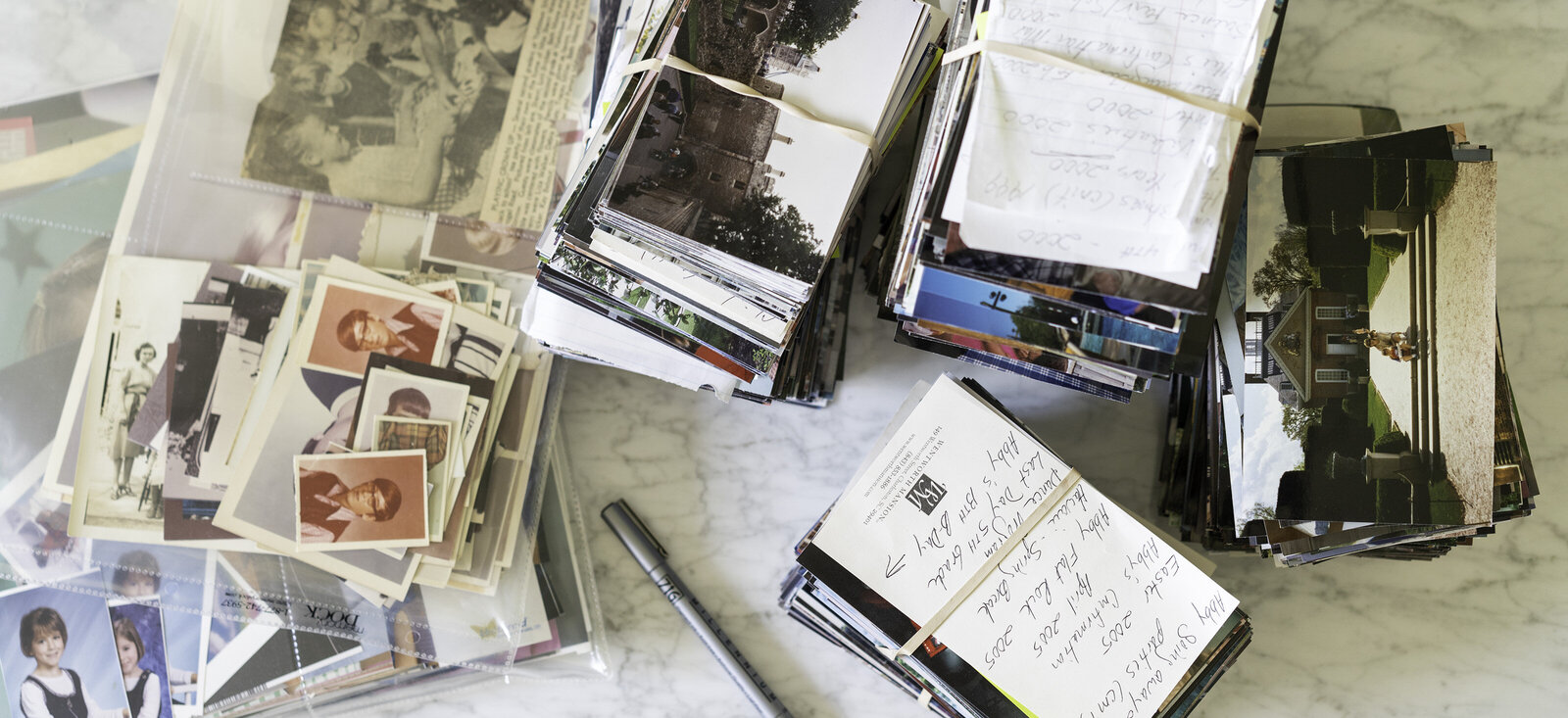 featured-The Best Way to Organize Old Family Photos-Abby Murphy Blog