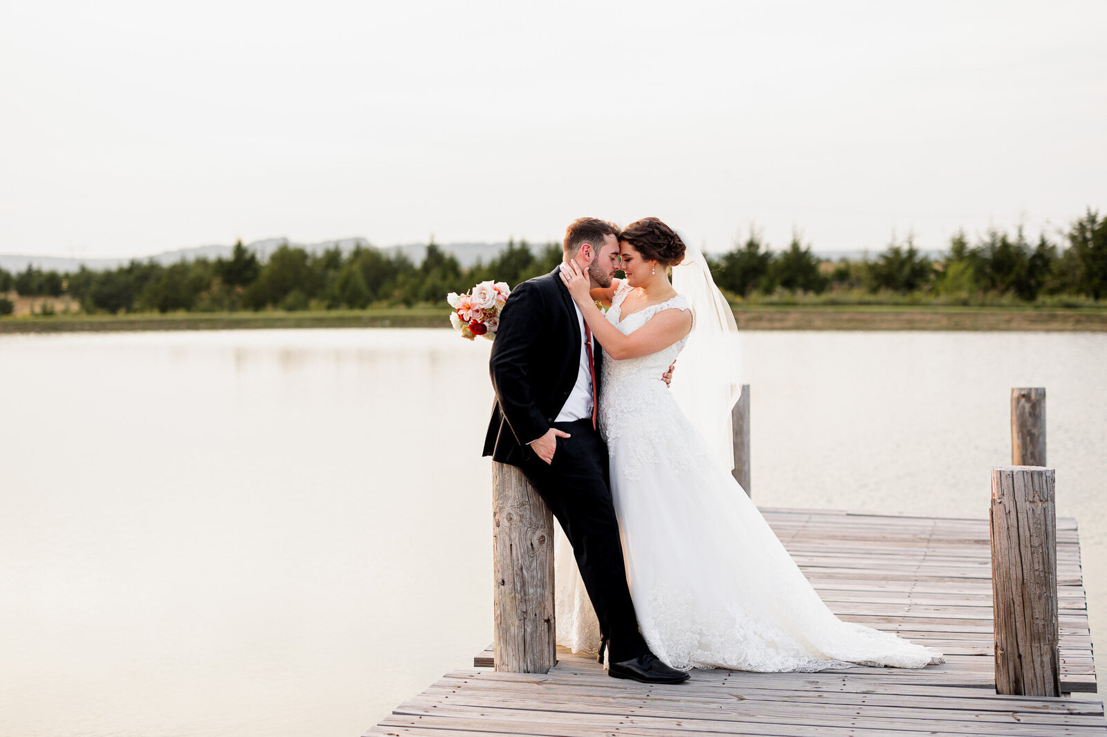 lodge-bridal-creek-wedding-sperry-oklahoma-25