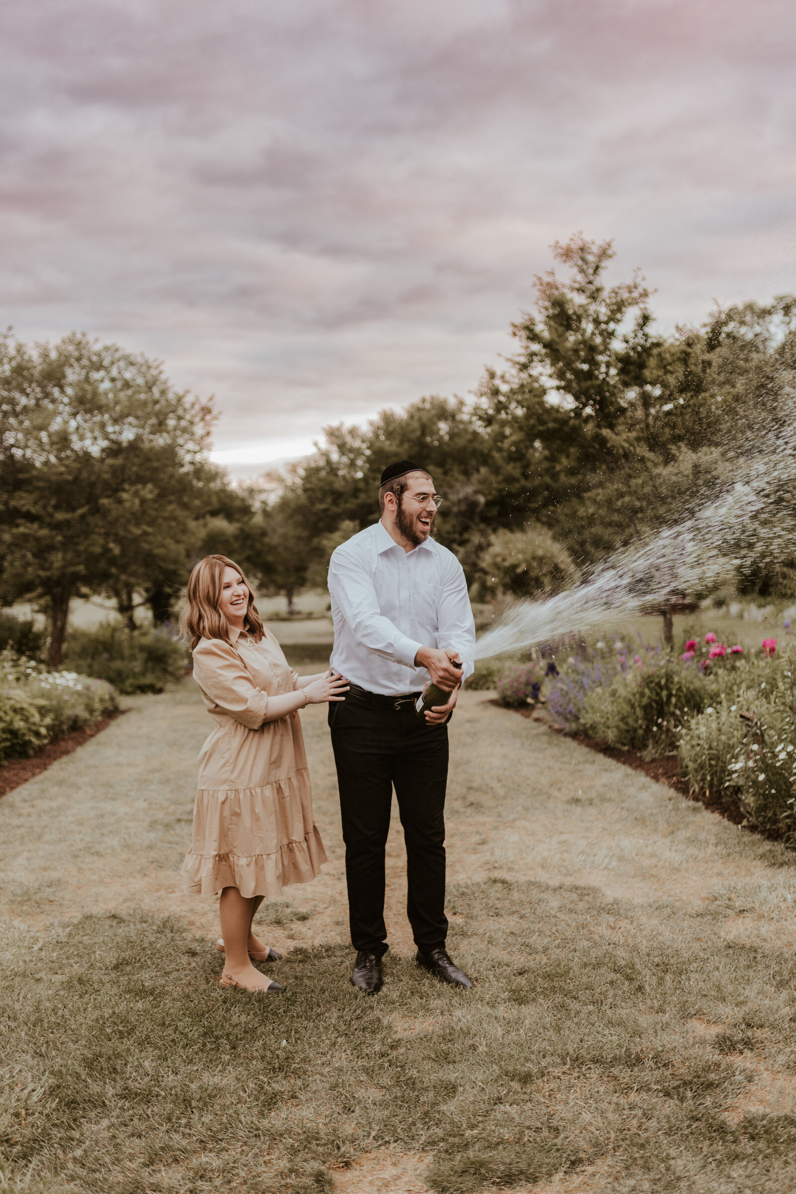Romantic-Anniversary-Botanical-Gardens-Love-to-Lens-Photography-(151)