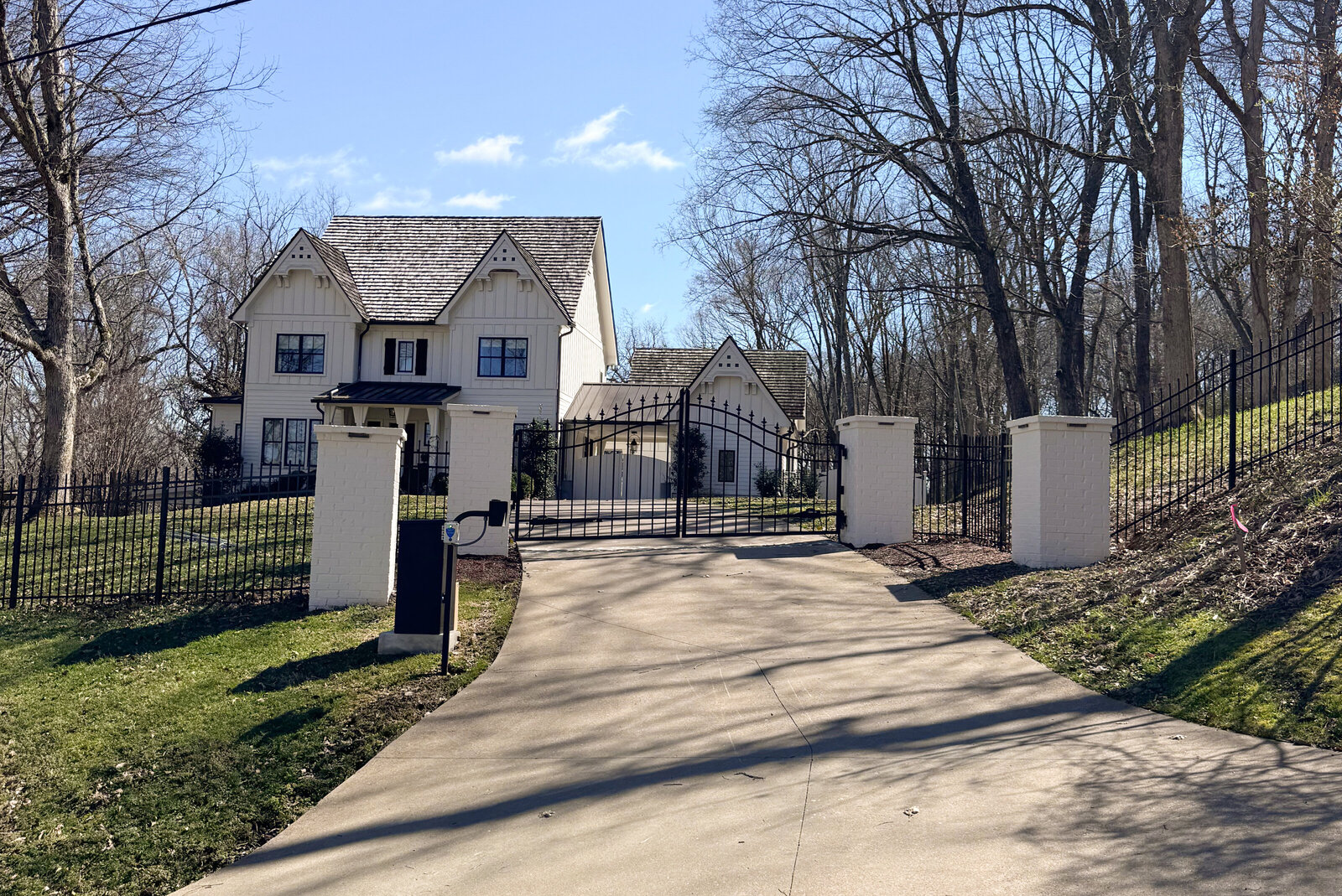 Custom Driveway Gate Contractor Nashville TN 