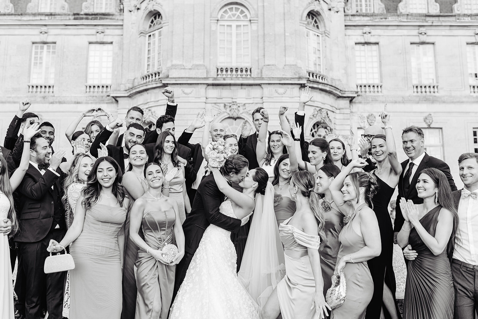 MorganeBallPhotography-Wedding-ChateauChamplatreux-SandyDavid-08-cocktail-362-0465_websize-2