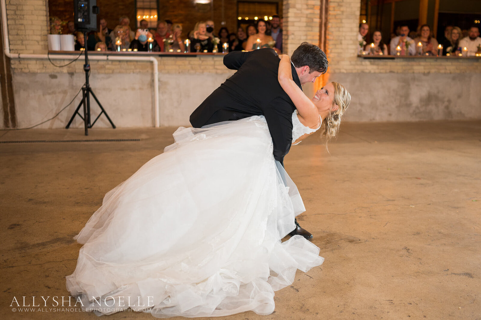 Wedding-at-The-Factory-on-Barclay-in-Milwaukee-1056