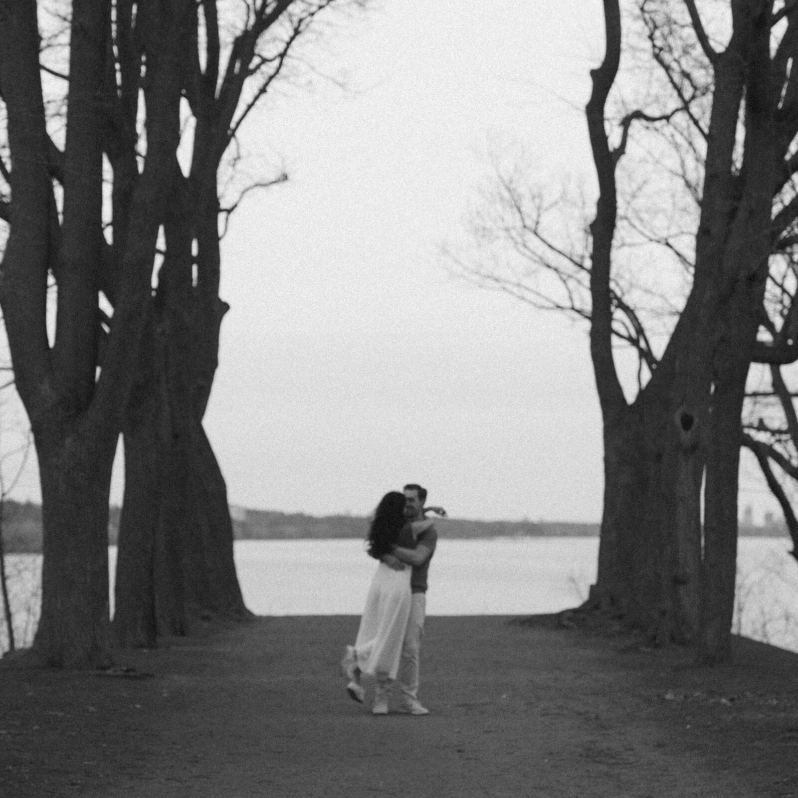 etherealholly-S&R-engagement-300