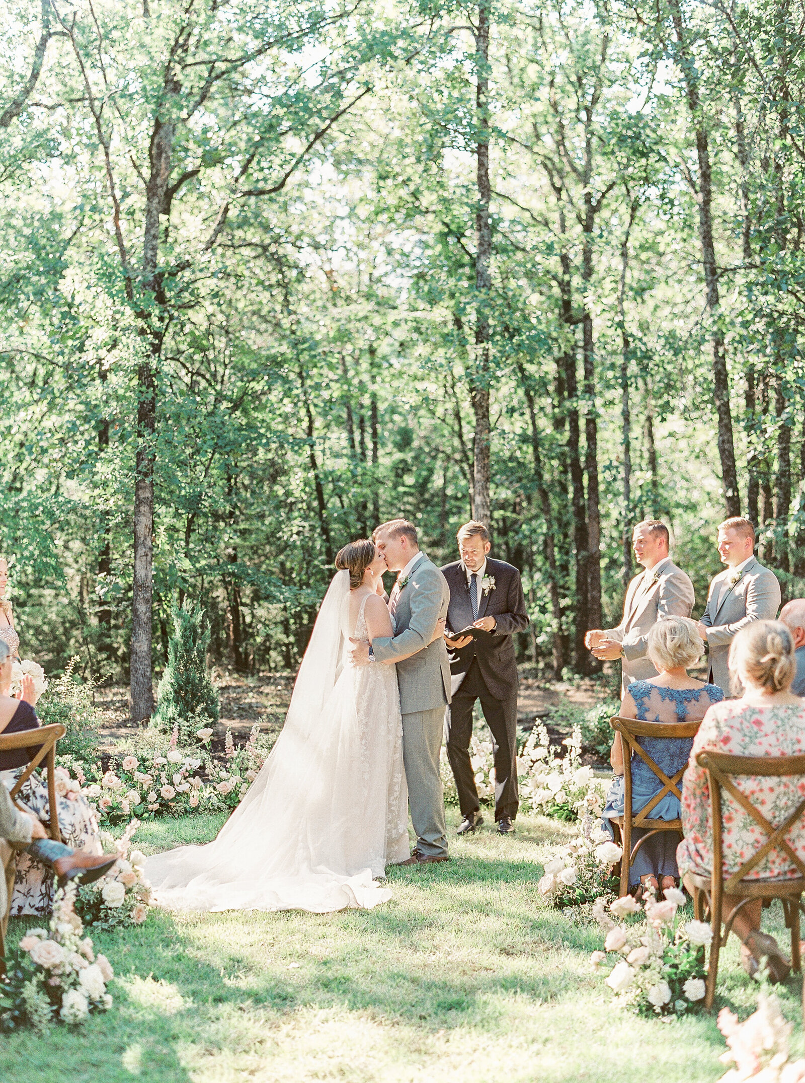 White Sparrow Barn_Lindsay and Scott_Madeline Trent Photography-0093