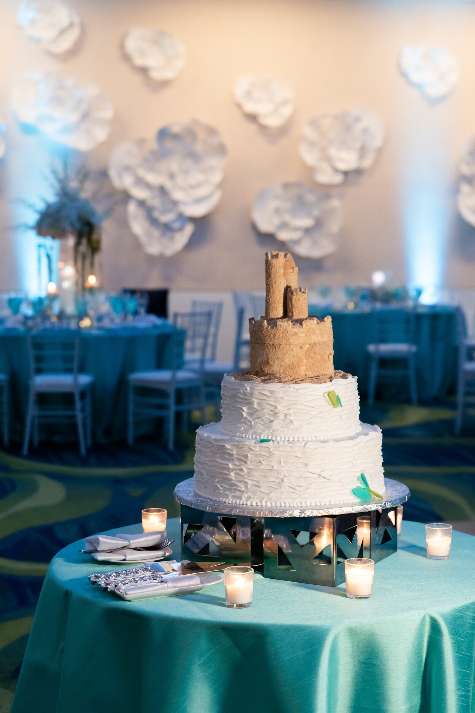 Deamday-Destinations-Sand-castle-wedding-cake-Verola Studio LLC0619