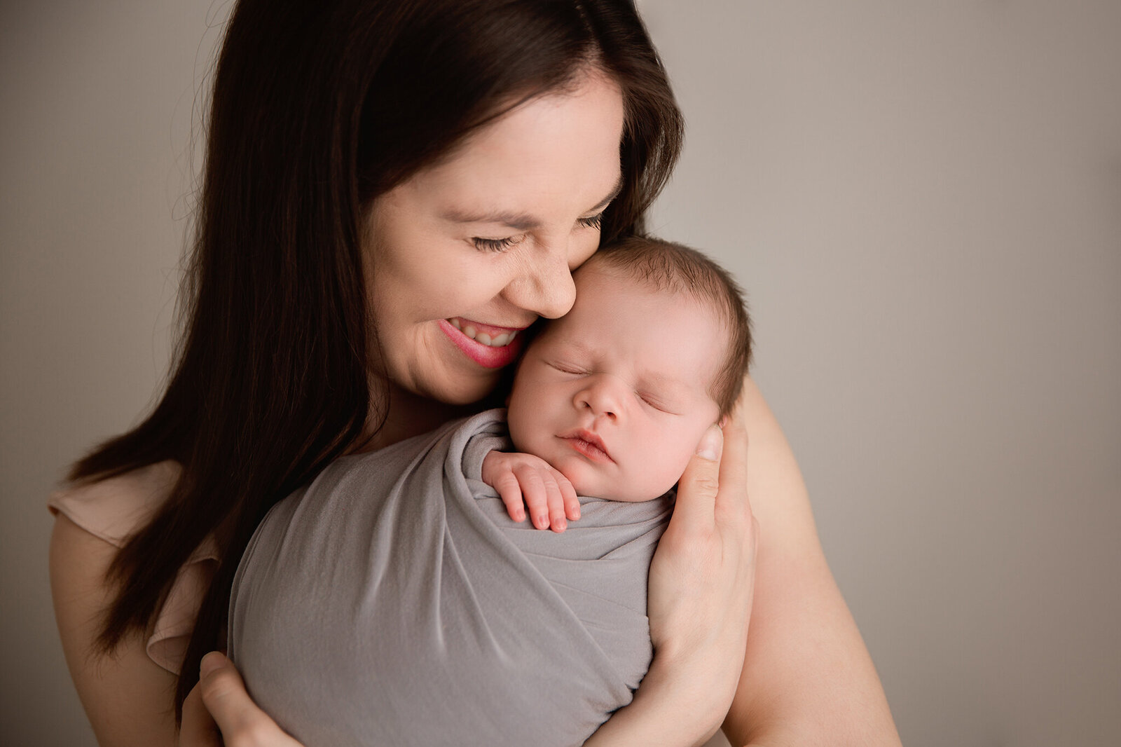 Melbourne's New Arrival: Aurora Joy Newborn Photography's Cherished Portrait