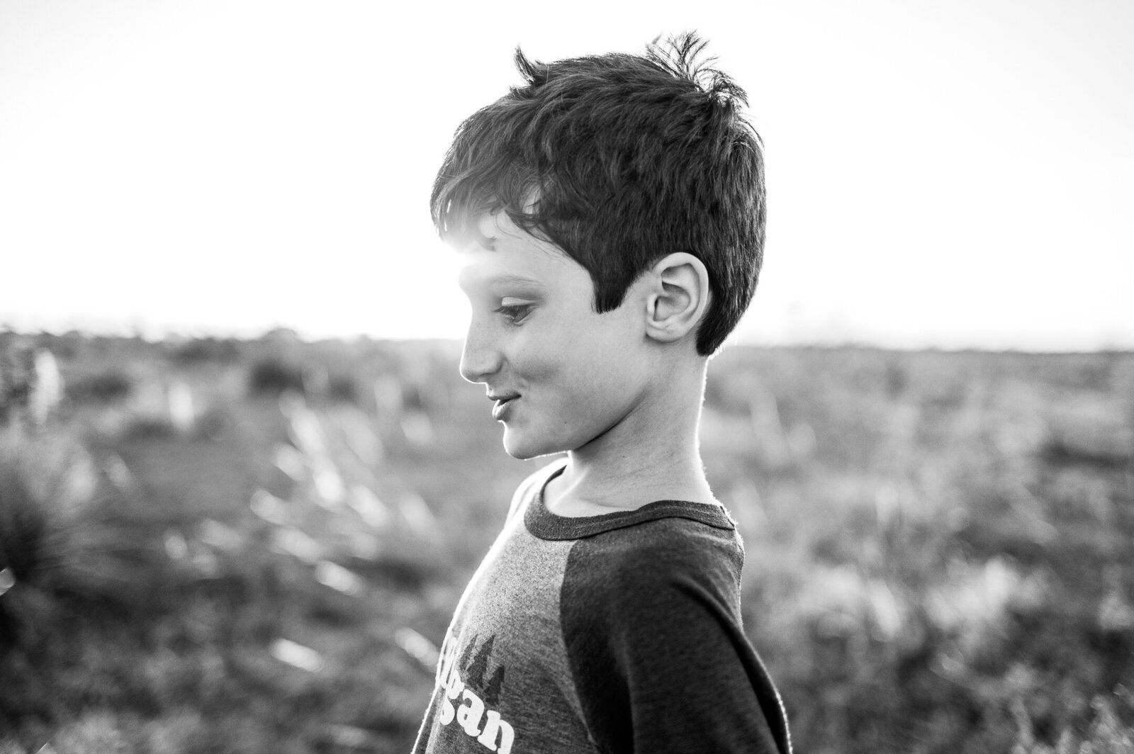 A unposed family photo falls village captured in a documentary-style family photography session.