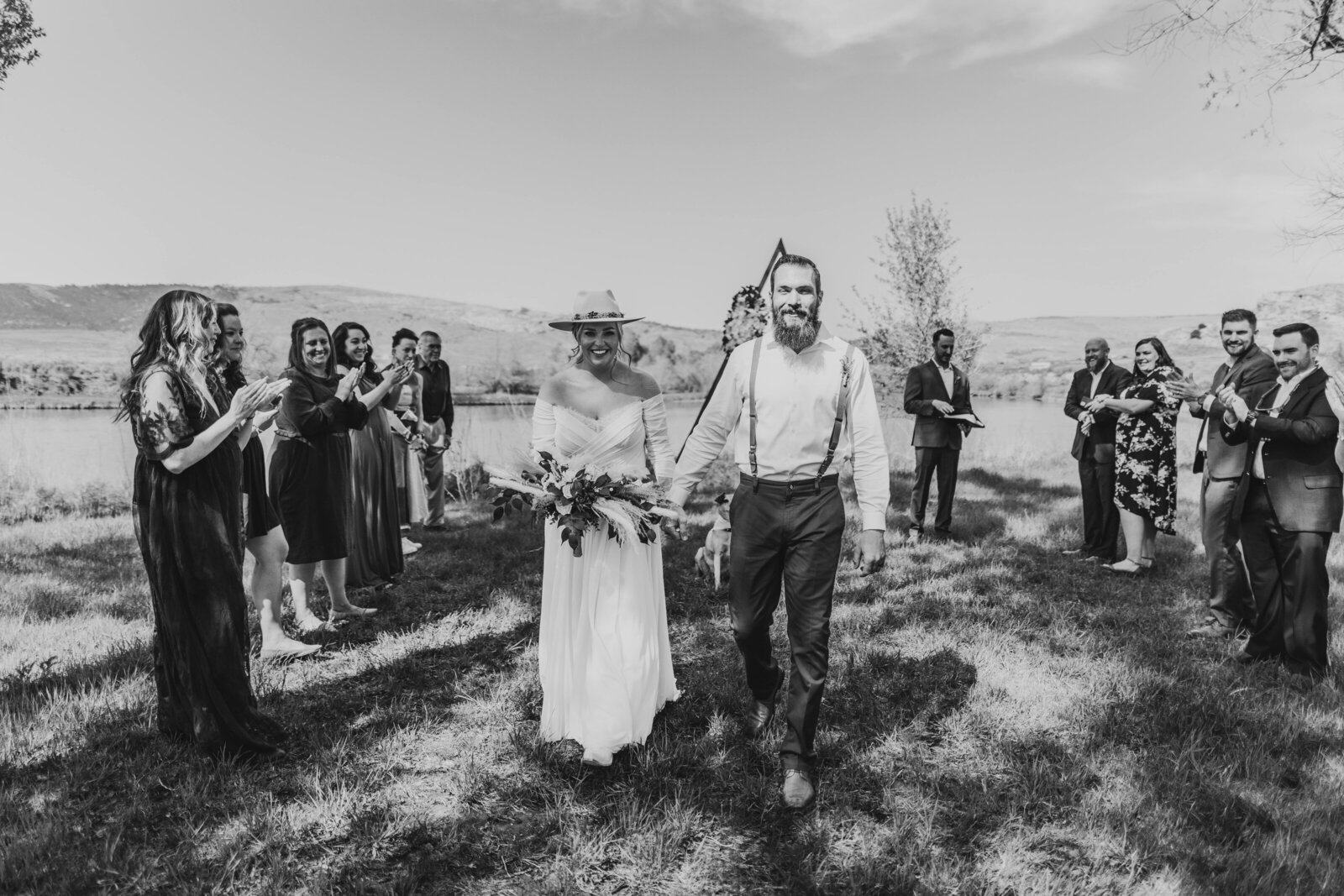 bride and groom isle shot inspiration