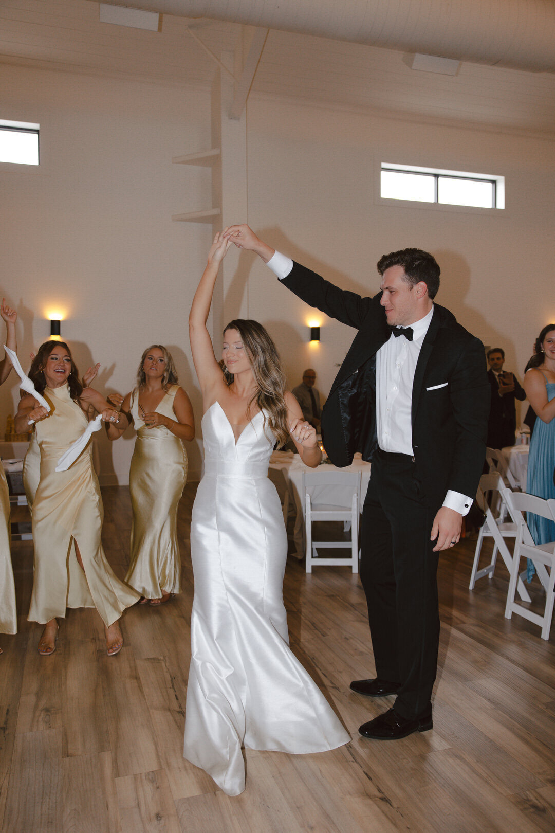 reuben-wedding-teasers-prairie-hill-vineyard-kayxbee-108