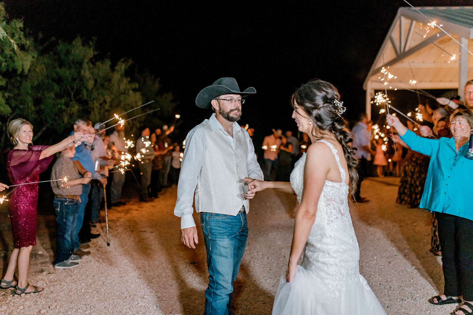 the-barn-at-cliff-spring-wedding-42