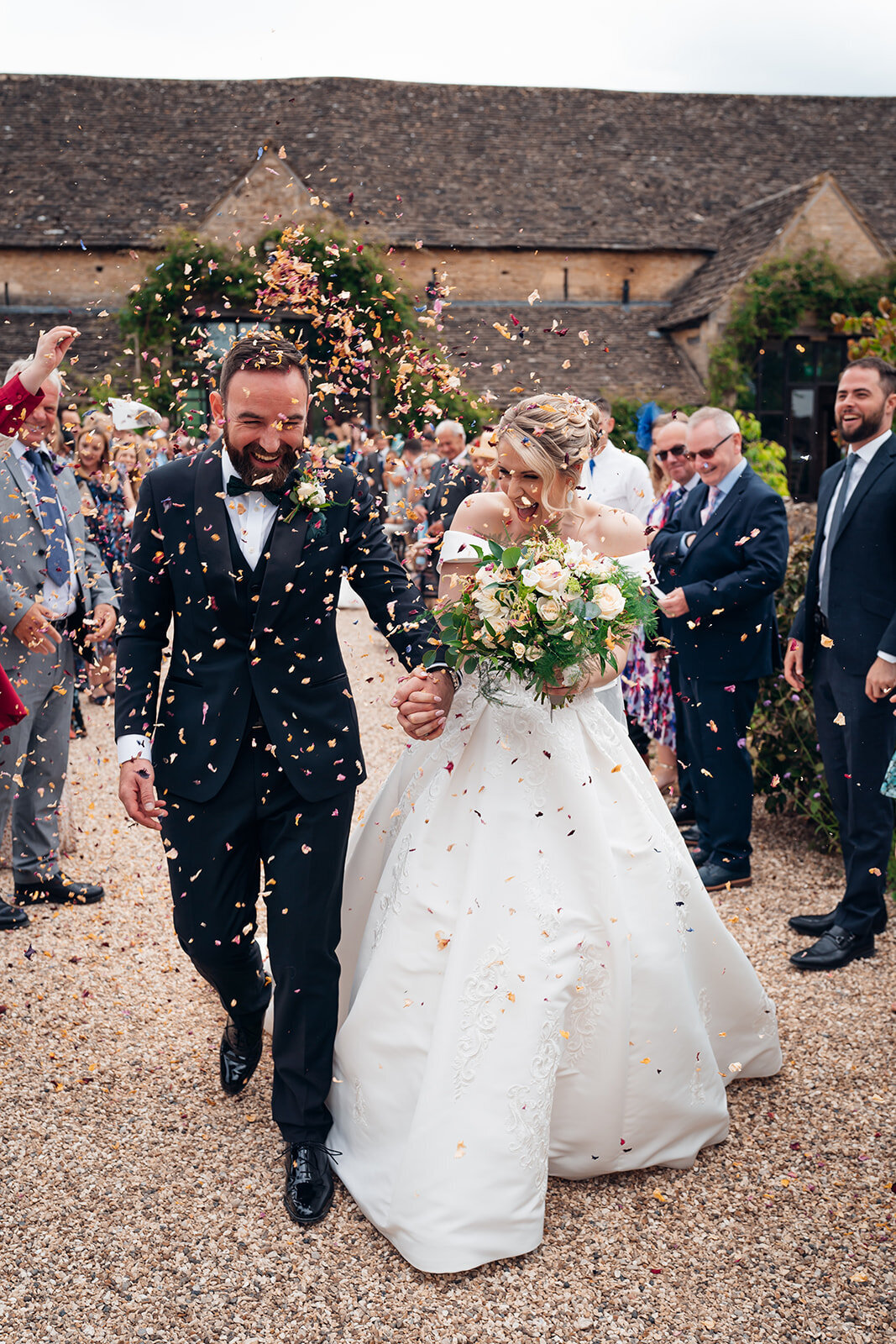 confetti-moments-after-ceremony-at-the-great-tythe-barn