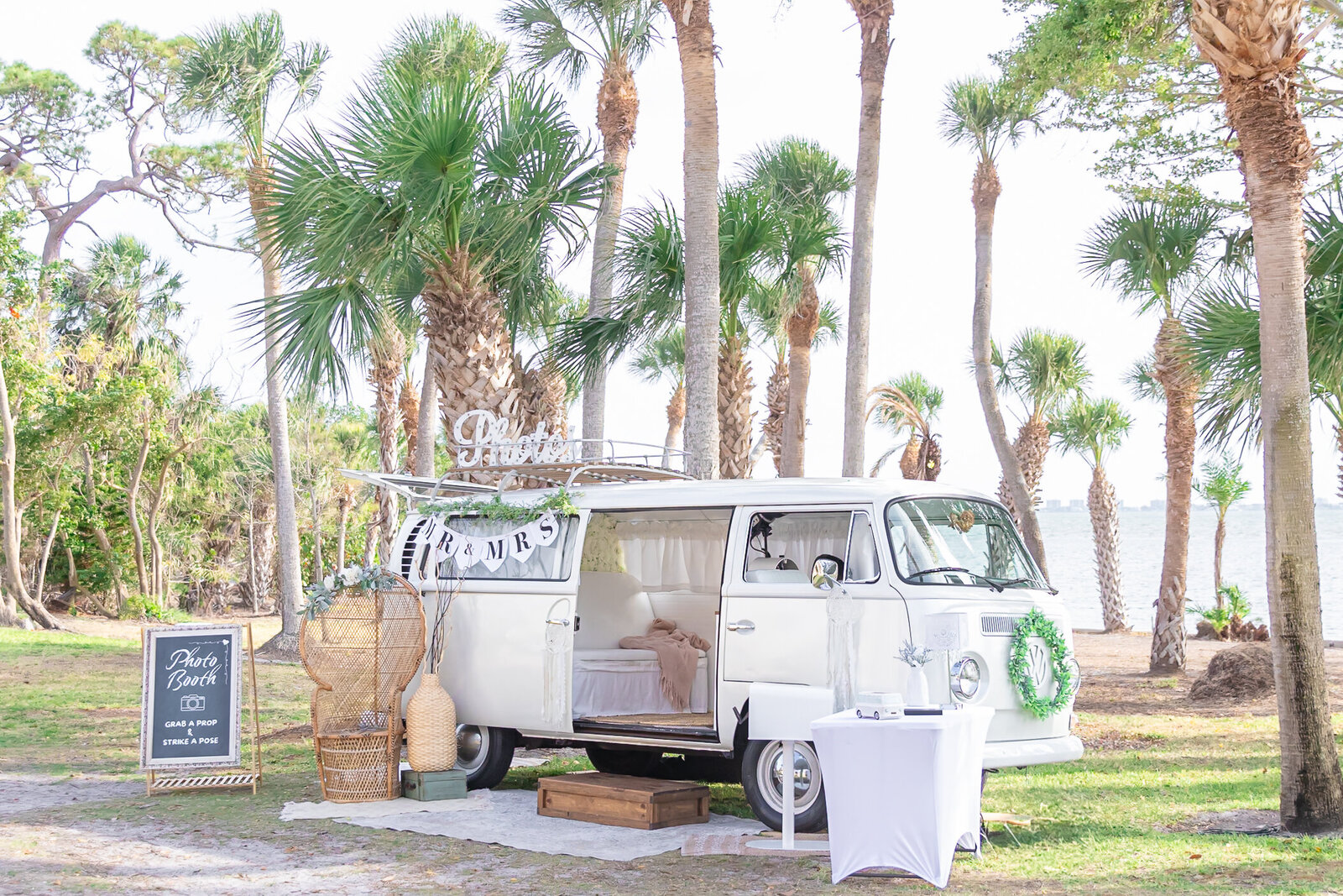 VW-BUS-tampa-photo-booth-bus-weddings-florida-weddings-wedding-venues-wedding-photo-booth-florida-photo-booth-bus40