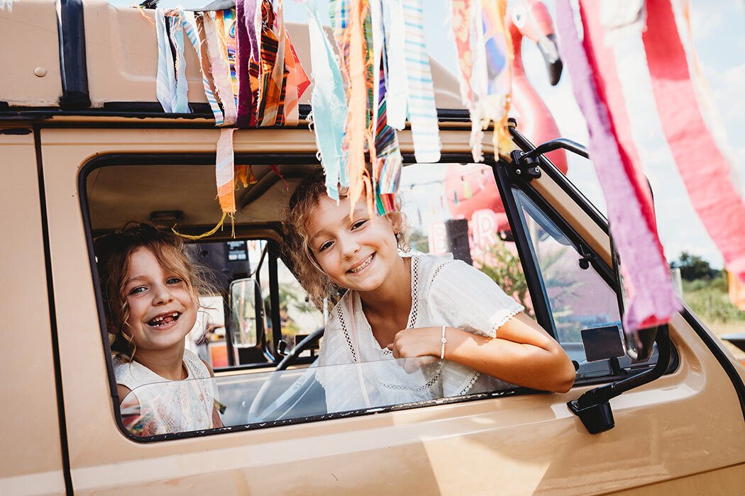 festivalbruiloft, festivalbruiloftinspo, trouweninbrabant, trouwenmetkids, trouwbusjeinspo, zundert, bavel, rijsbergen, halderberge, trouwfotograafbrabant, zegge, schijf, oudenbosch, bosschenhoofd, bergeopzoom