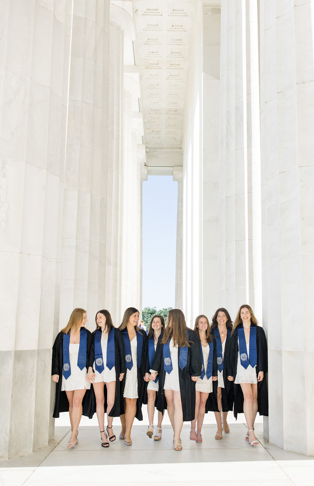 Georgetown University Graduation Photos | Adela Antal Photography | Thomas Jefferson Memorial