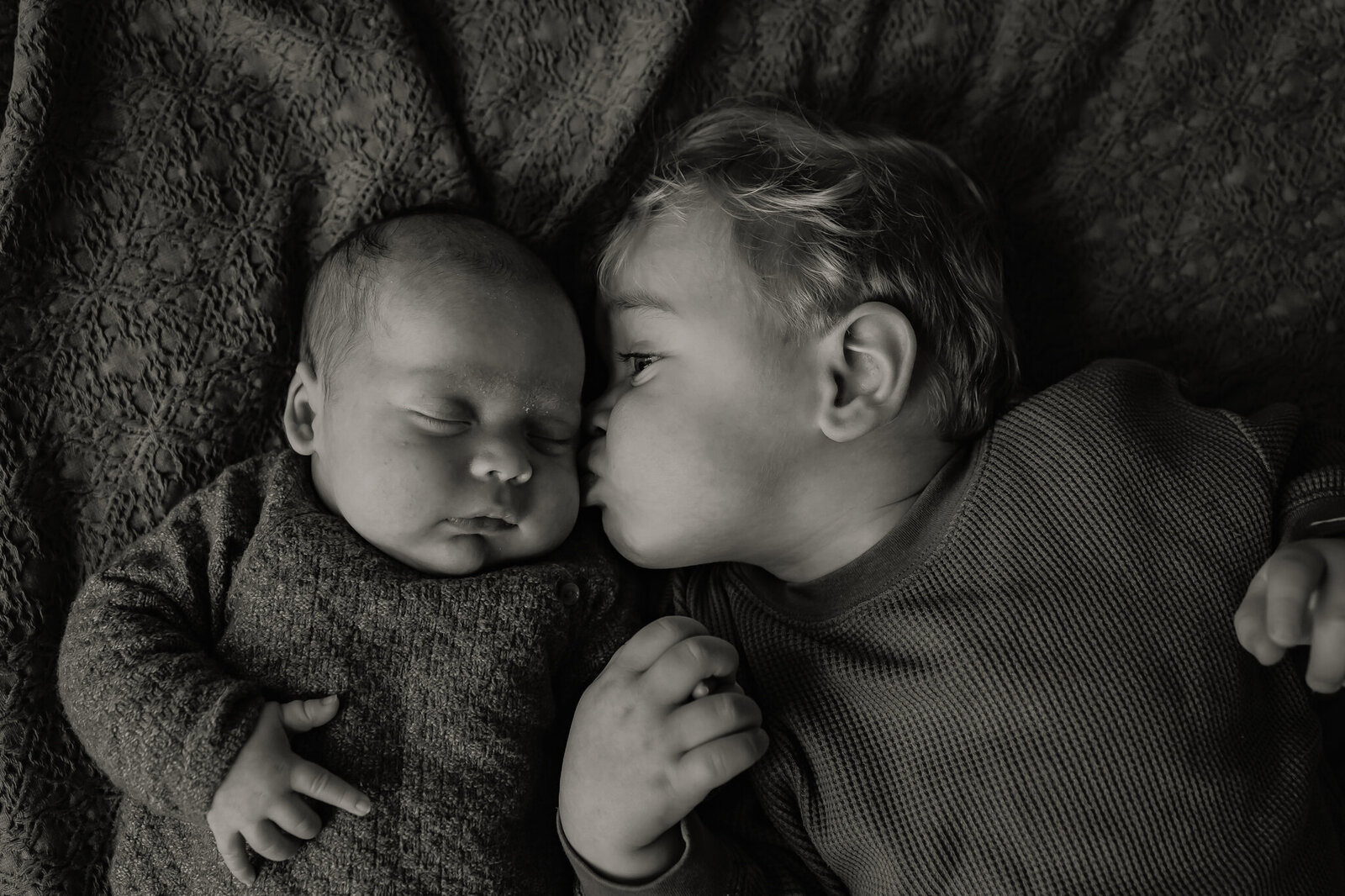 newbornshoot newborn fotoshoot newborn fotograaf fotoshoot baby wanneer een newbornshoot valkenswaard eindhoven la nouk fotografie