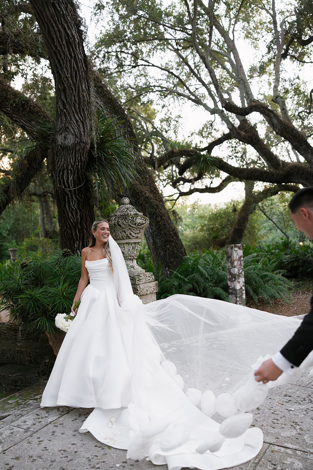Vizcaya Muesum and Garden Luxury Wedding Documentary Wedding Photography-194