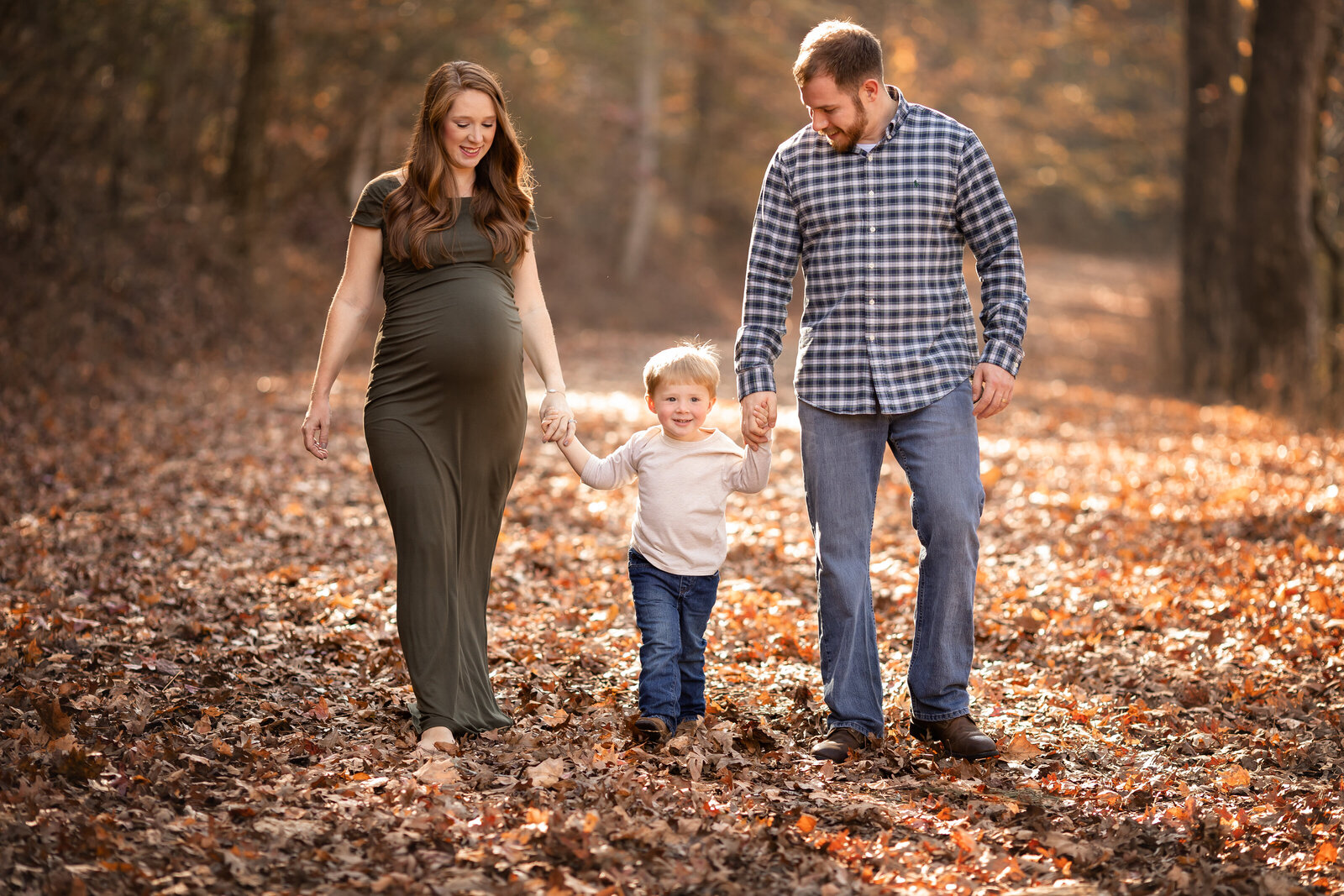 Fall colors at a maternity photoshoot  near Birmingham