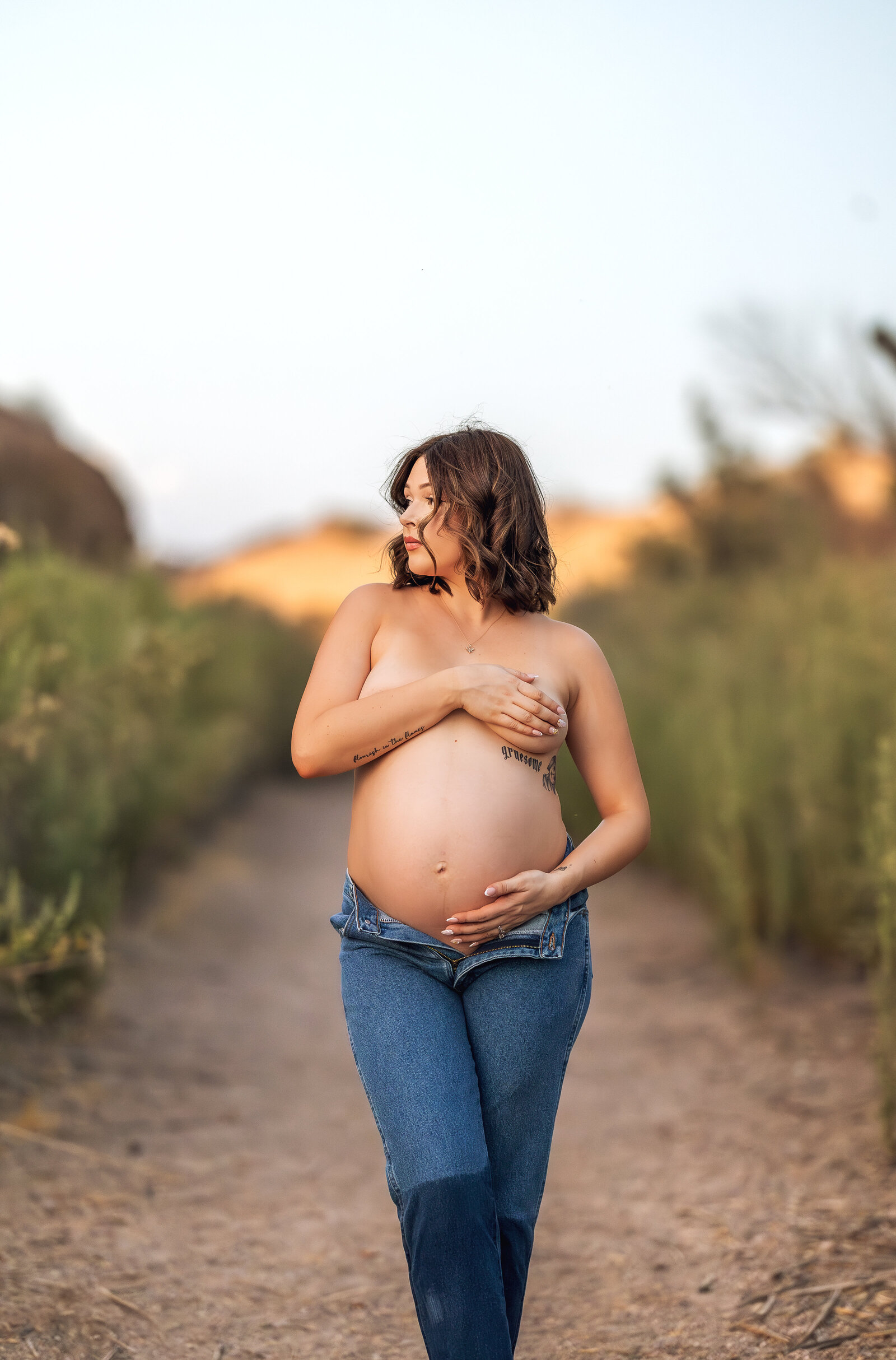 Elona Shea Photography_Lake Havasu_Maternity_Castle rock bay_