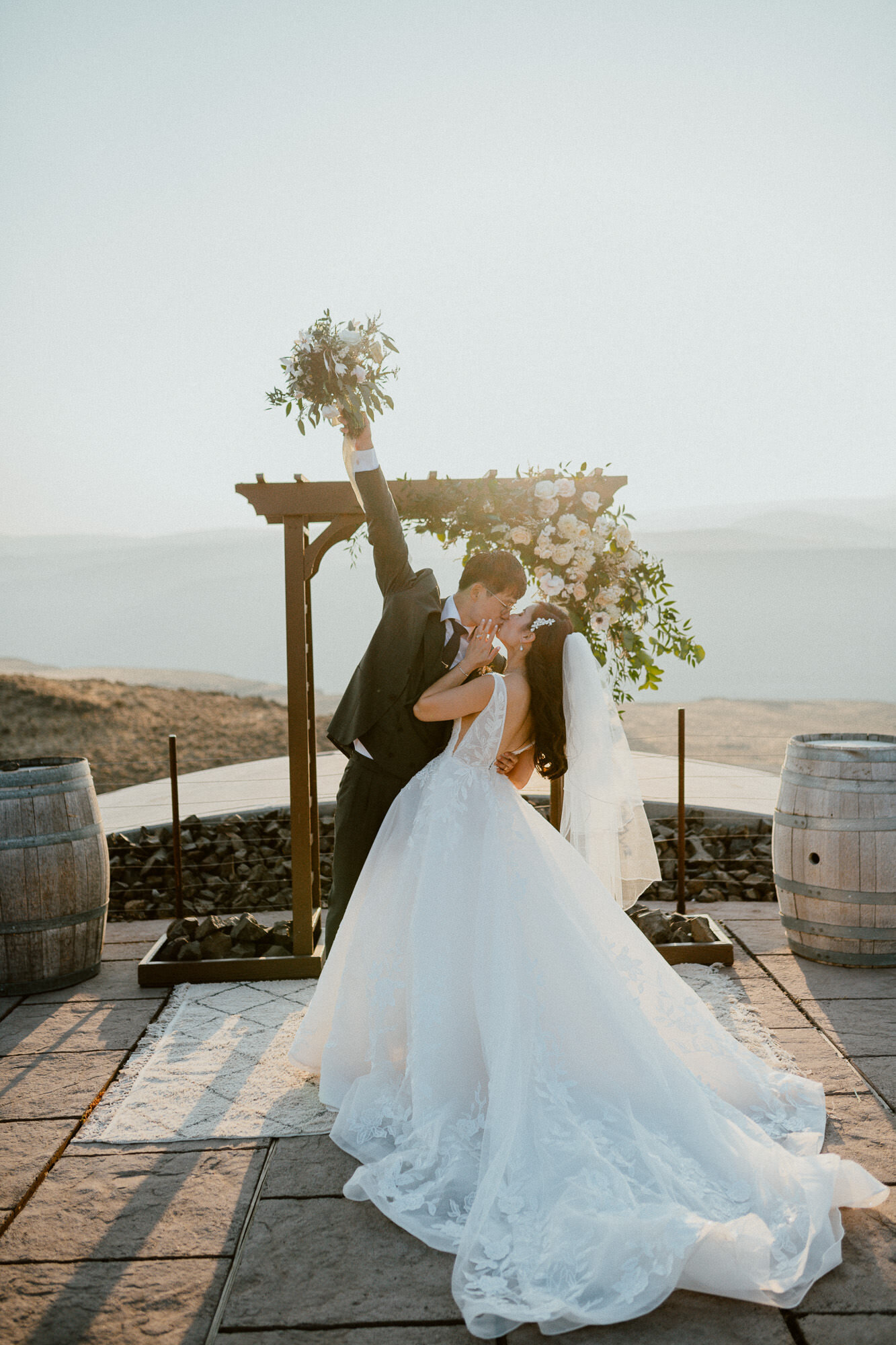 cave-b-inn-elopement-seattle-wedding-photographer-chelsea-abril-photography-415