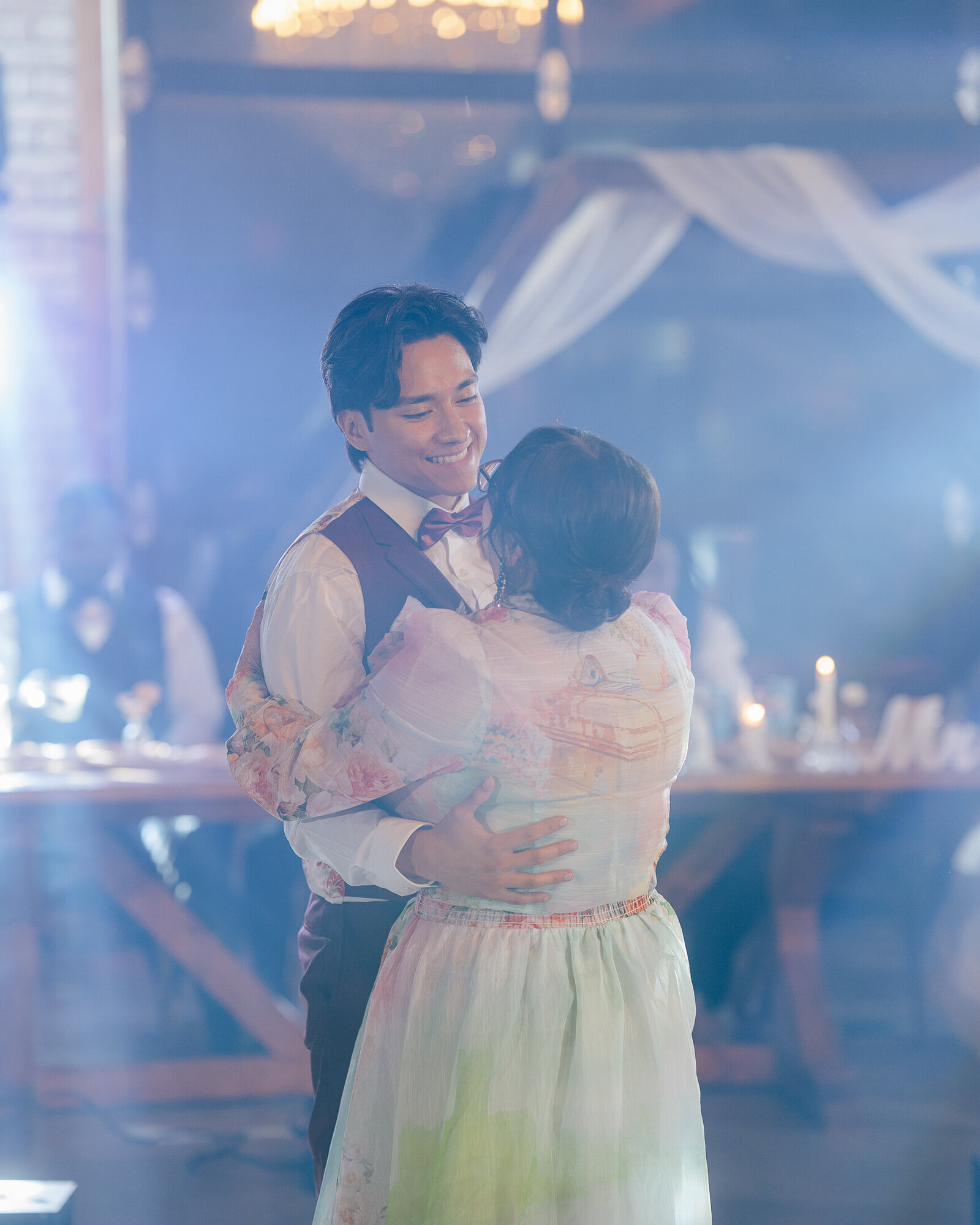 Saenz The Farmhouse KC Event Venue Wedding405