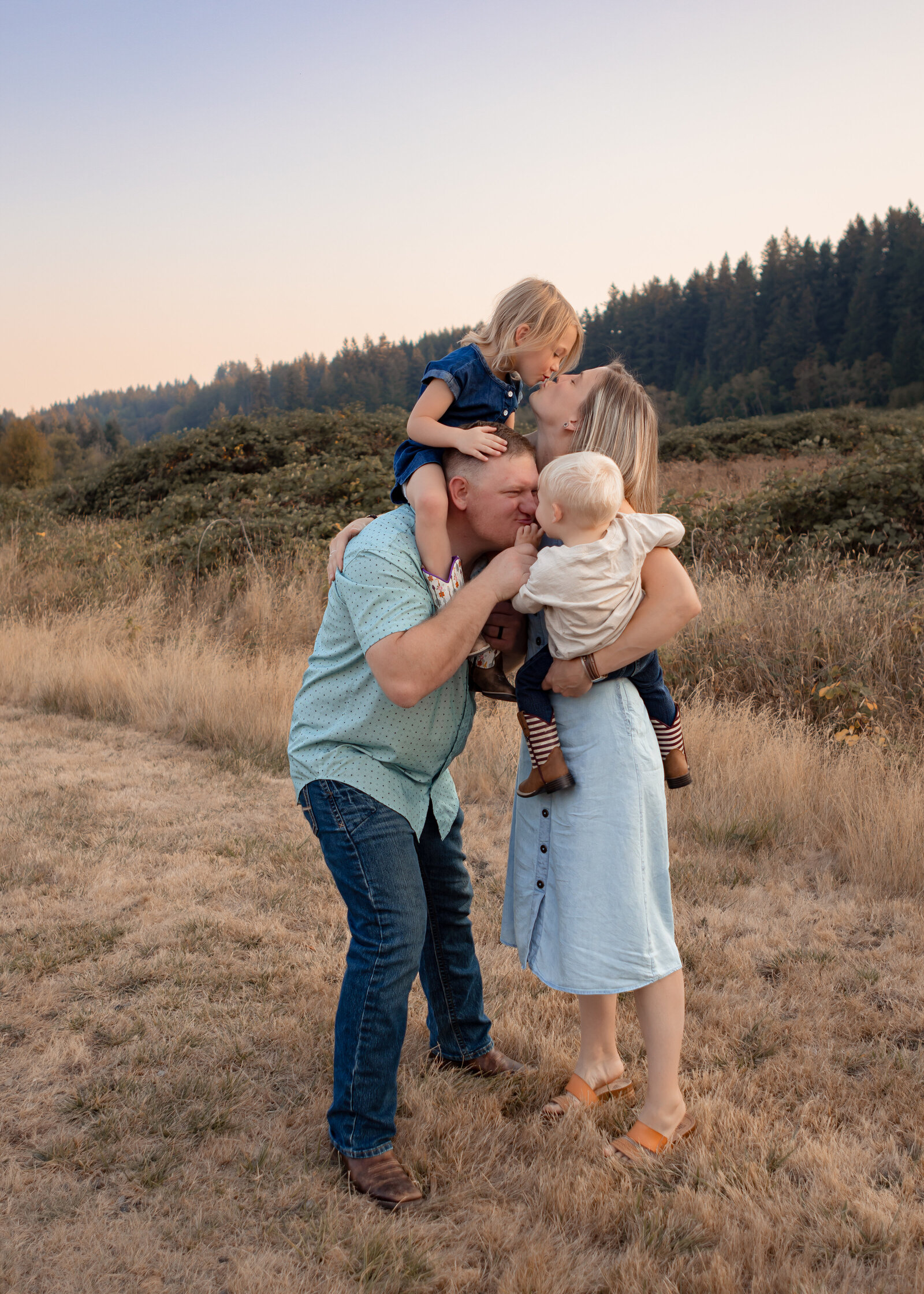 Columbia-Gorge-Family-Photographer