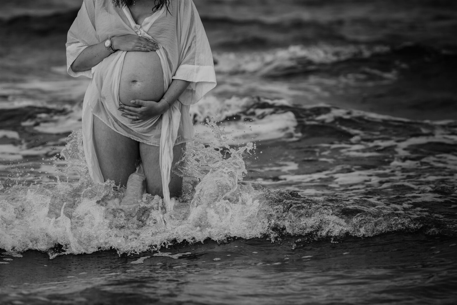 Babyfotografie met natuurlijke tinten en warme uitstraling