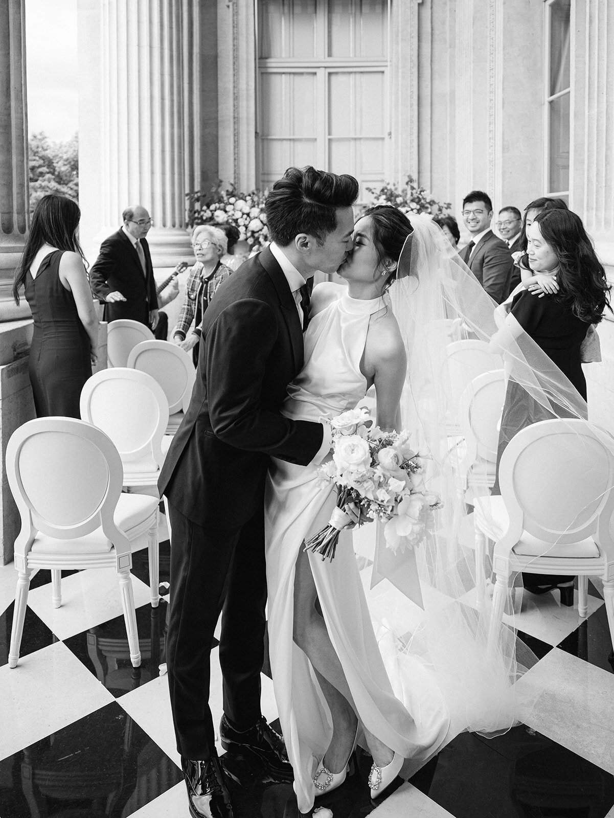 Alexandra-Vonk-Paris-Wedding-Hotel-de-Crillon-87