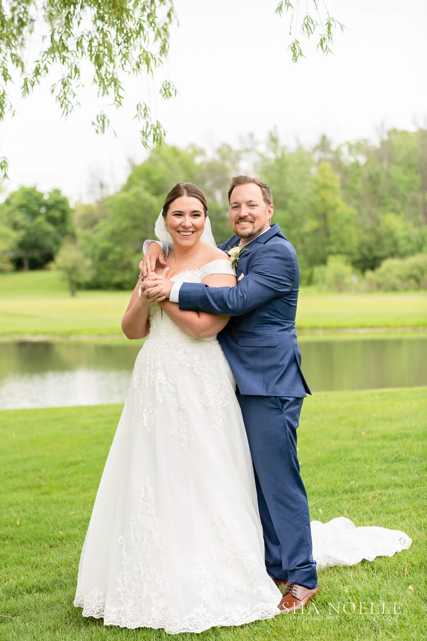 Wedding-at-River-Club-of-Mequon-359