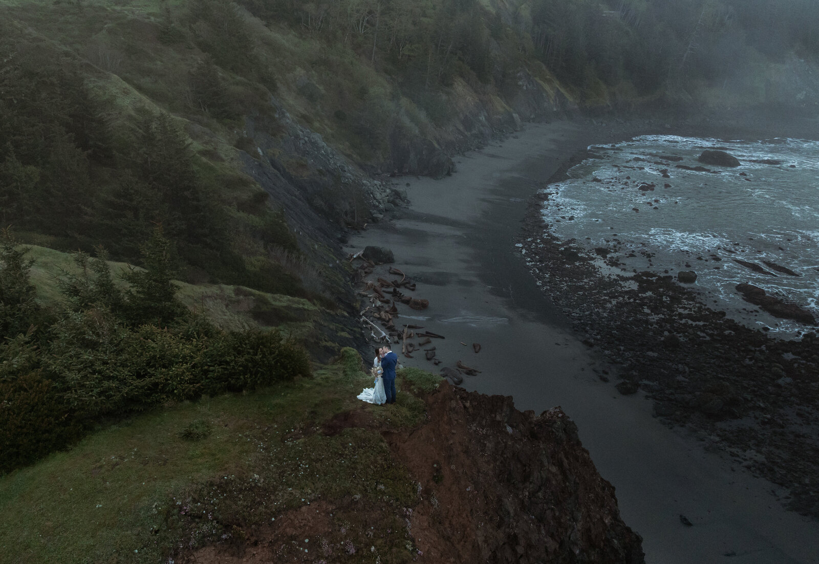 Oregon Coast Elopement Photography by Kollar – Arizona’s Premier Elopement Photographer