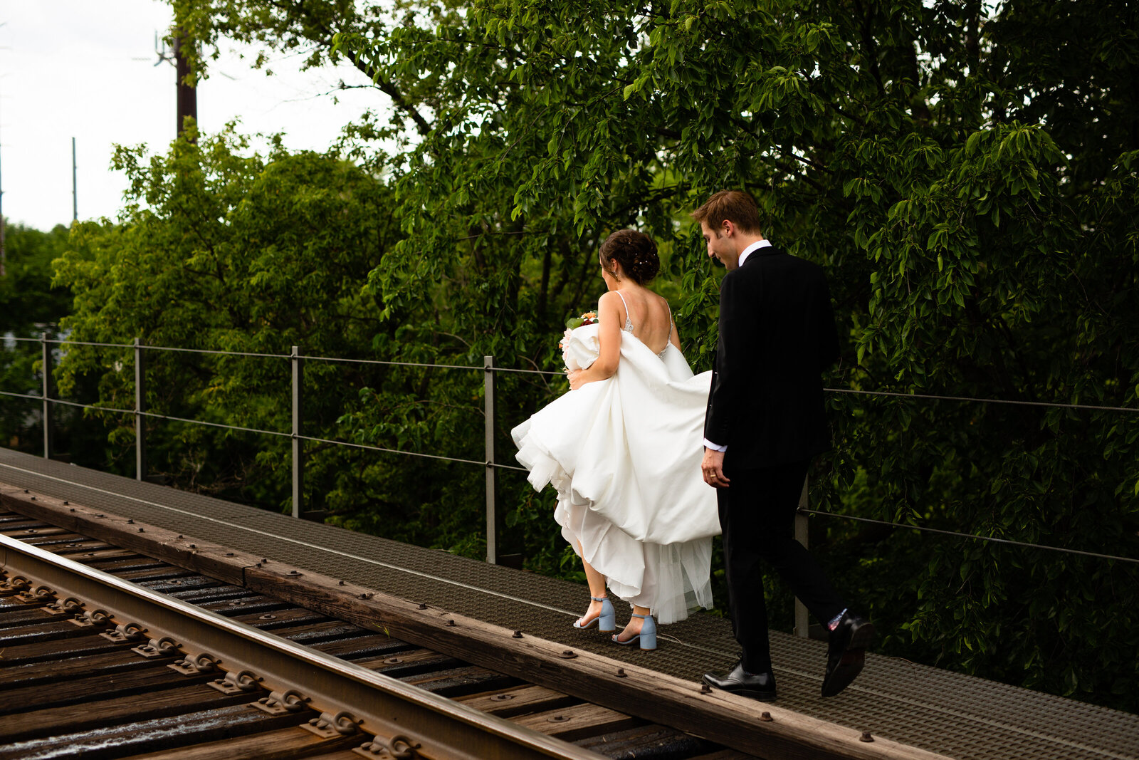 editorial_film_wedding_photographer_minnesota_minneapolis_st_paul_twin_cities_elopment_colorful_true_to_color_caitlyn_kloeckl_photography782