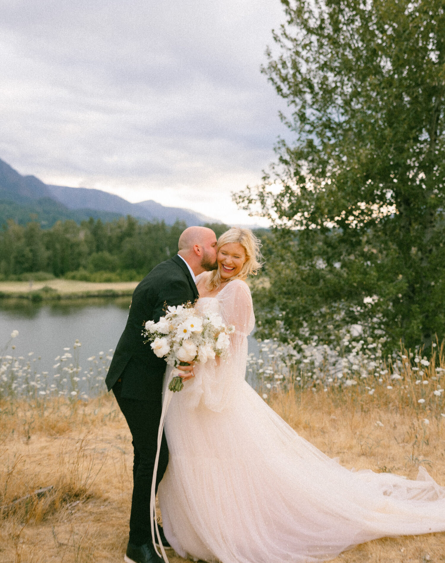 oregon-wedding-photographer-emphoto-11803