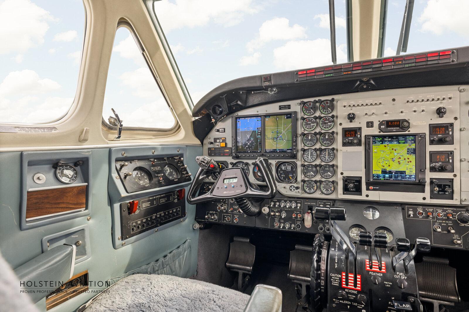 KingAir C90B Watermark-4