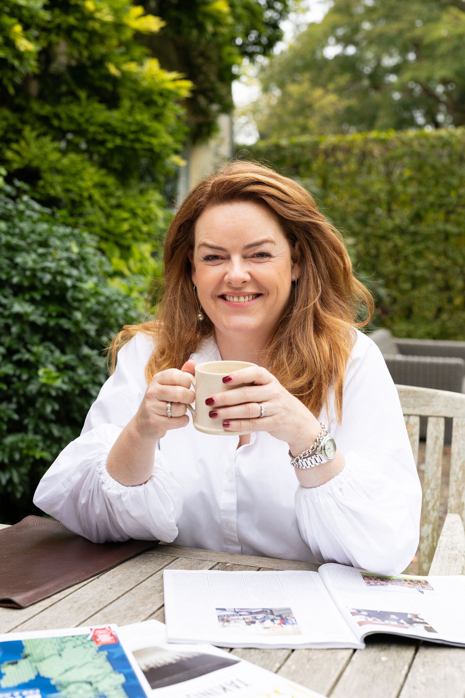 Headshot-with-tea