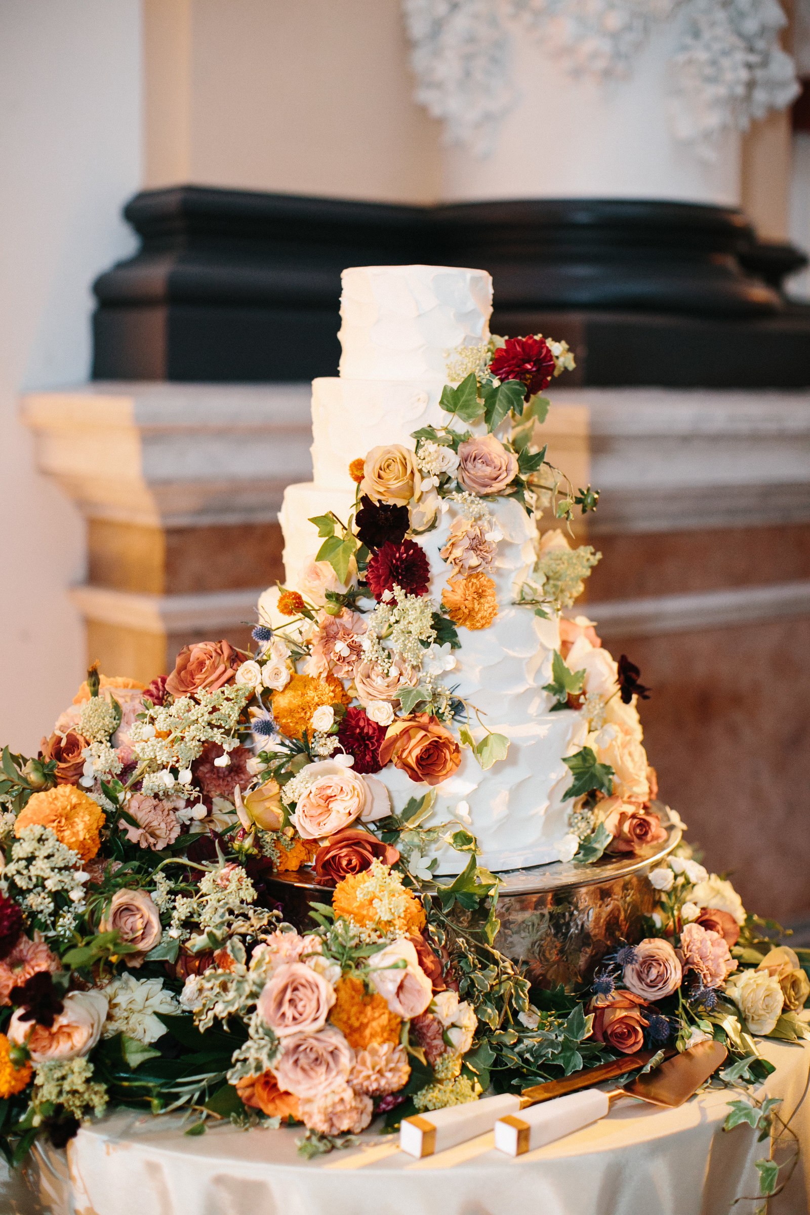 Incredible cake and floral design for this elegant wedding reception at this Philadelphia Museum.