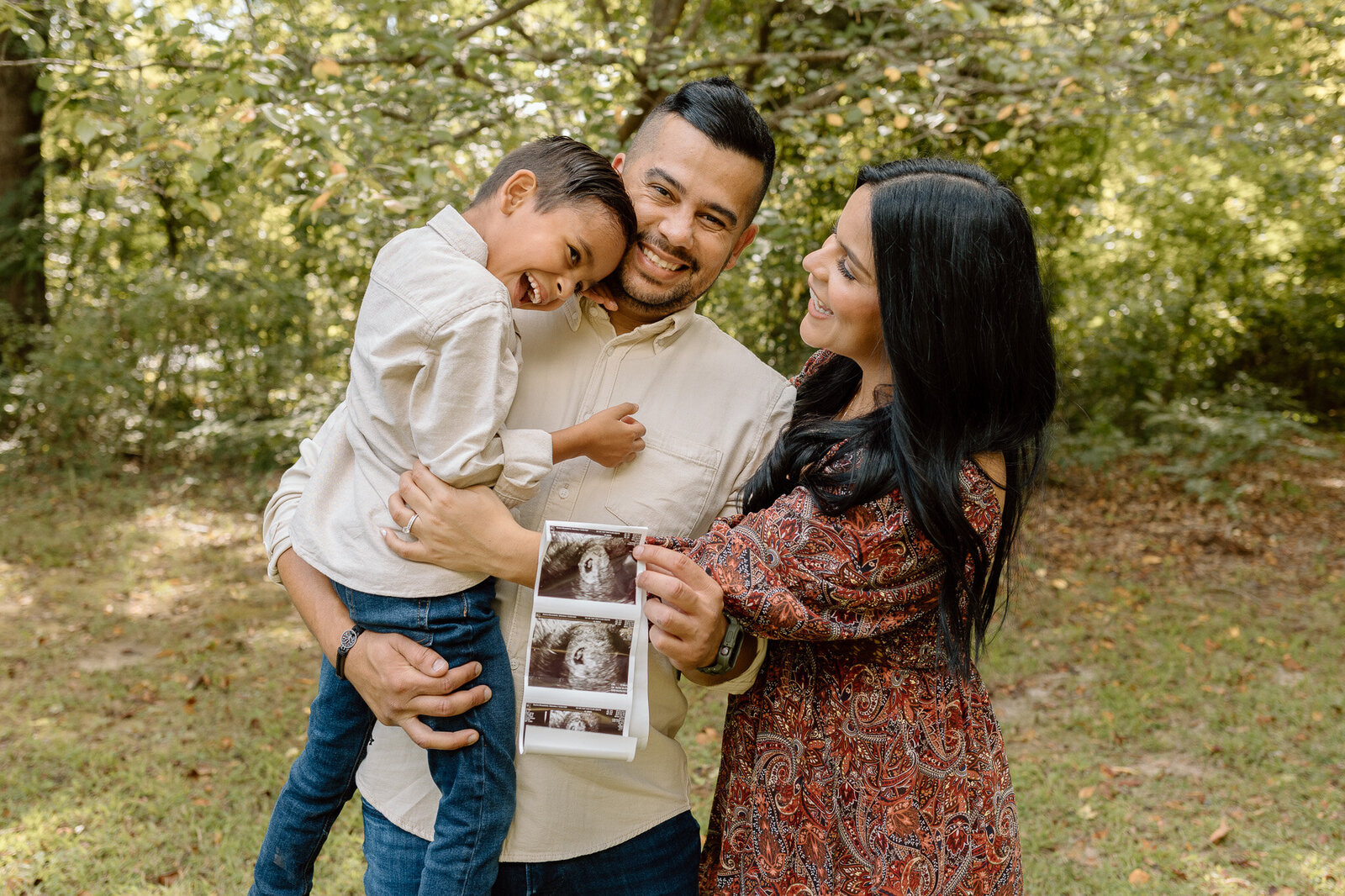 pregnant-sonogram-announcement (3)