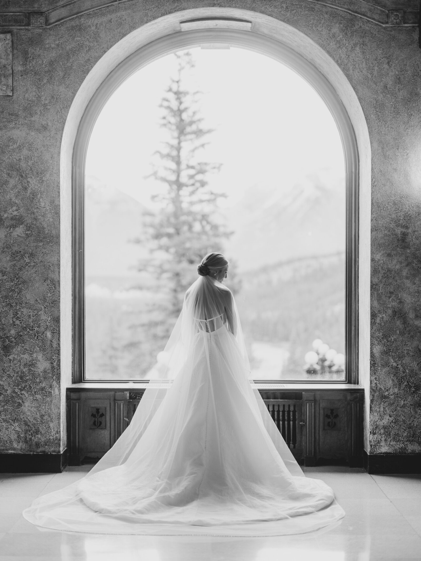 calgary_wedding_photographers_fairmont_banff_springs_destination_wedding_nicole_sarah-33