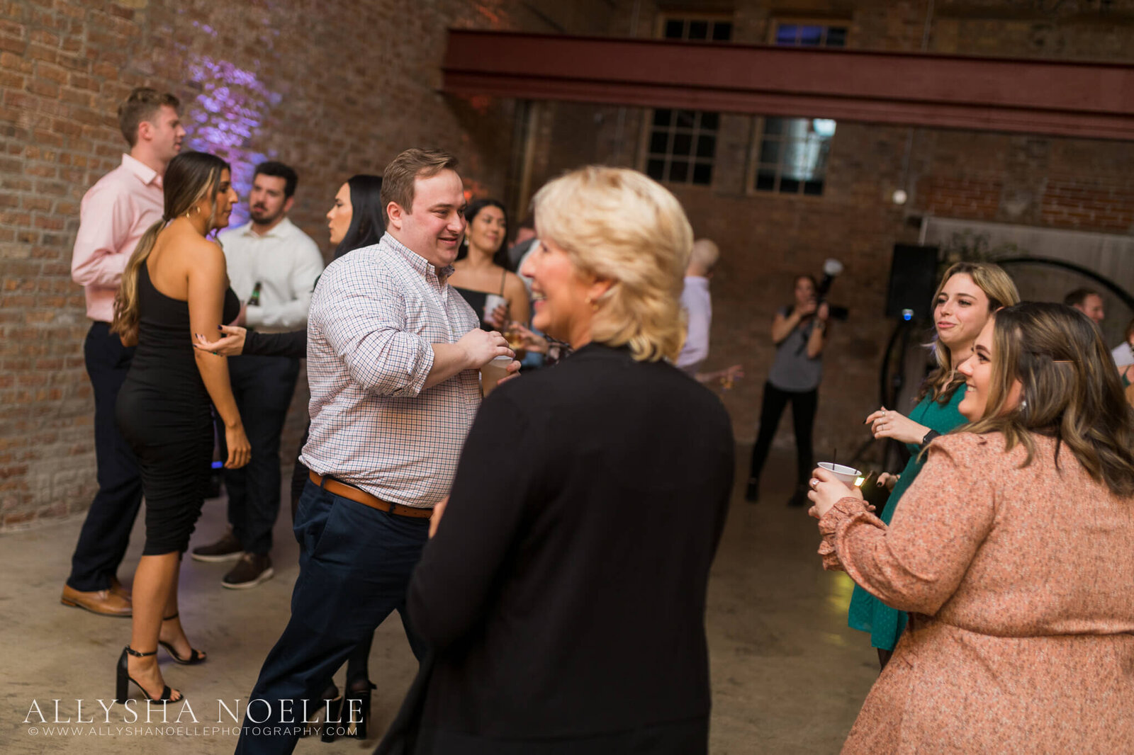 Wedding-at-The-Factory-on-Barclay-in-Milwaukee-1226