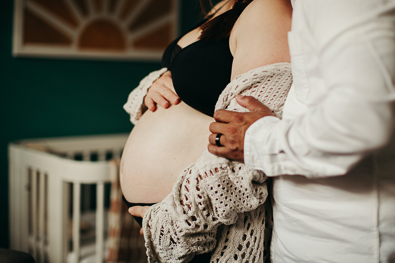 san-diego-maternity-boho-lifestyle-beach-field-2