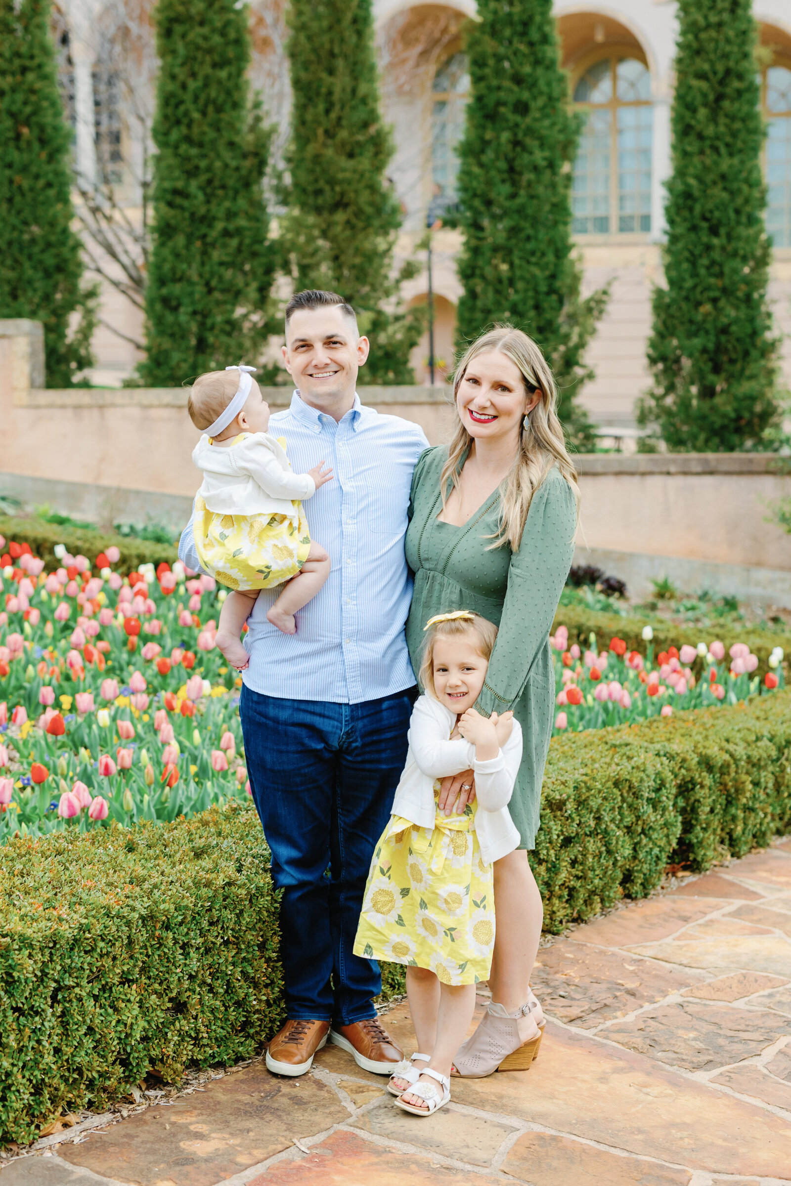 Mackey Family Photoshoot - Philbrook Museum - Amanda Hitchen Photography-6