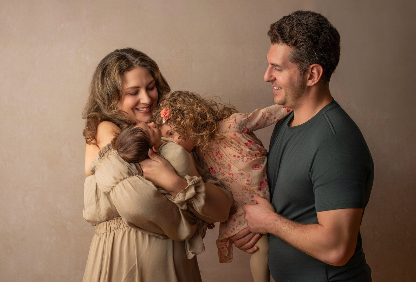 Snapzbytie Photography - Los Angeles In-Home Newborn Photographer 11