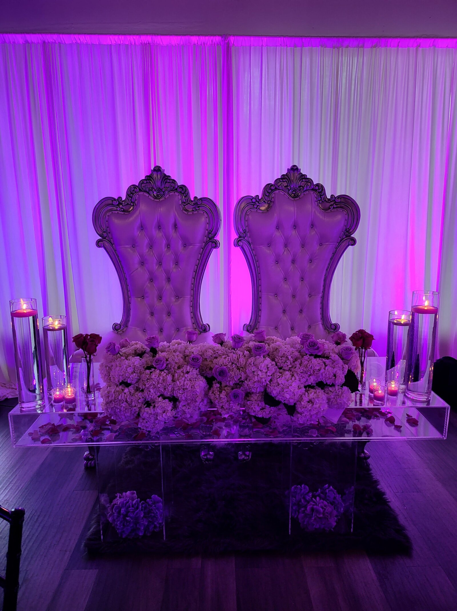 Detroit Metro Event Space Throne Chairs 20210926_162506-min