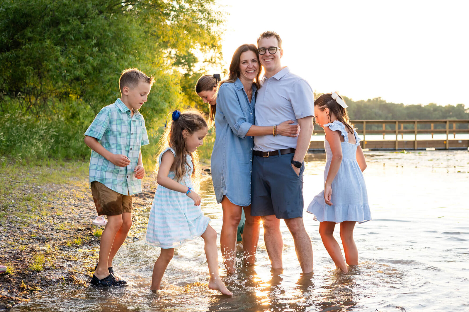 minneapolis-family-bush-lake-beach