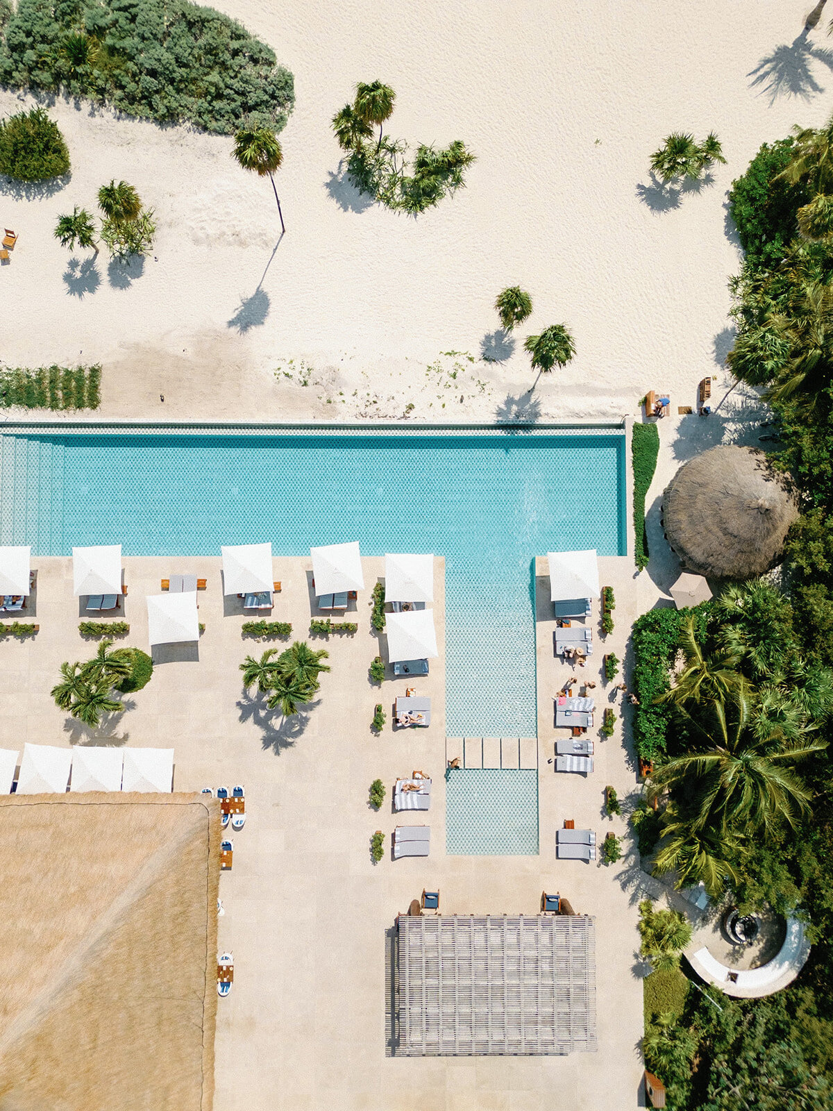 AmandaYoung.Mexico.SB00043